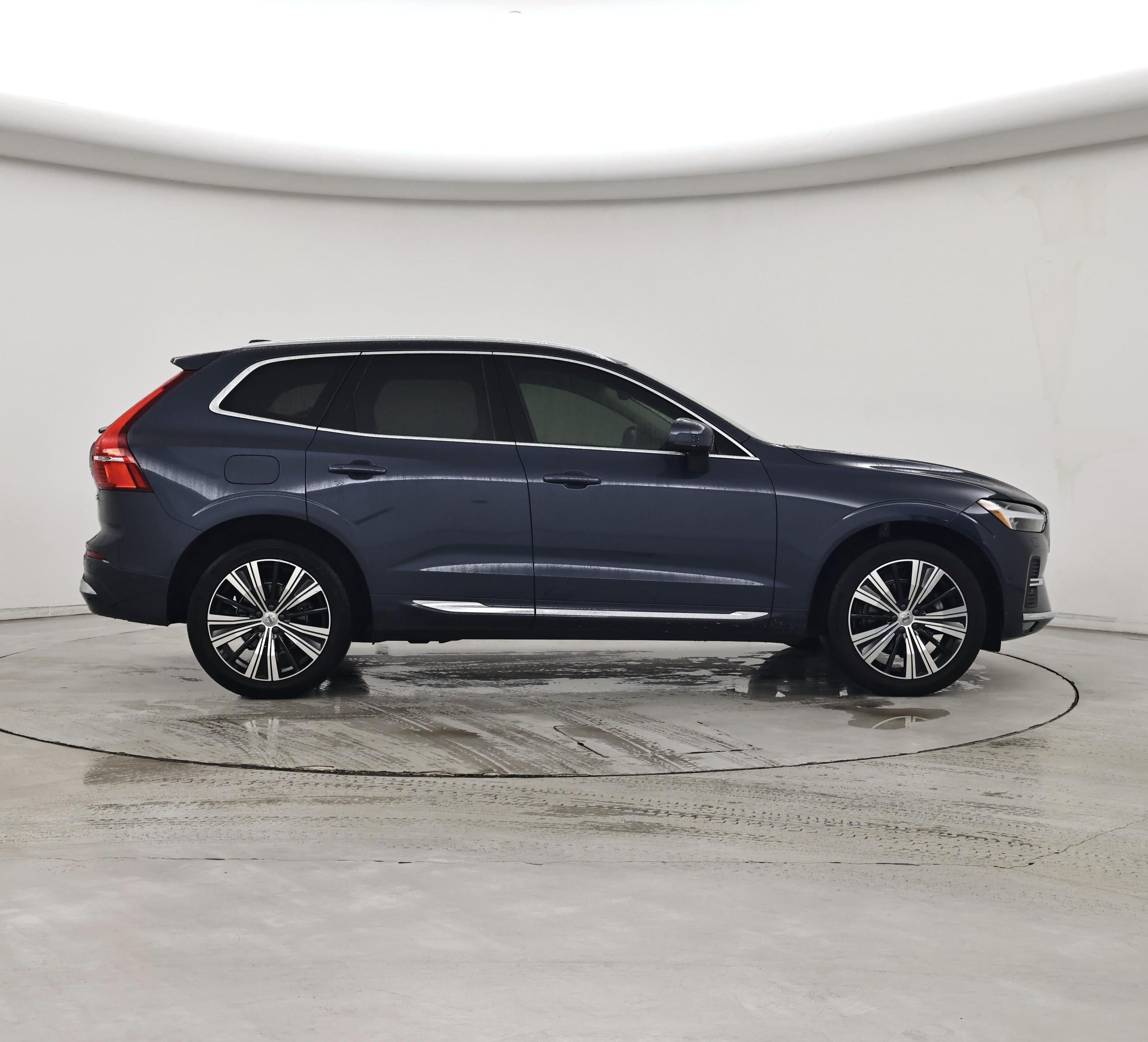 Thumbnail: 2022 Volvo XC60 - 7