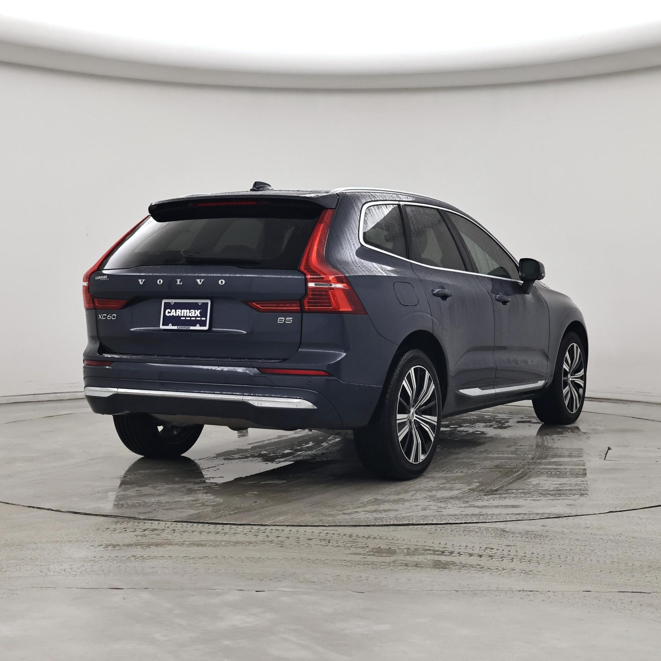 Thumbnail: 2022 Volvo XC60 - 8