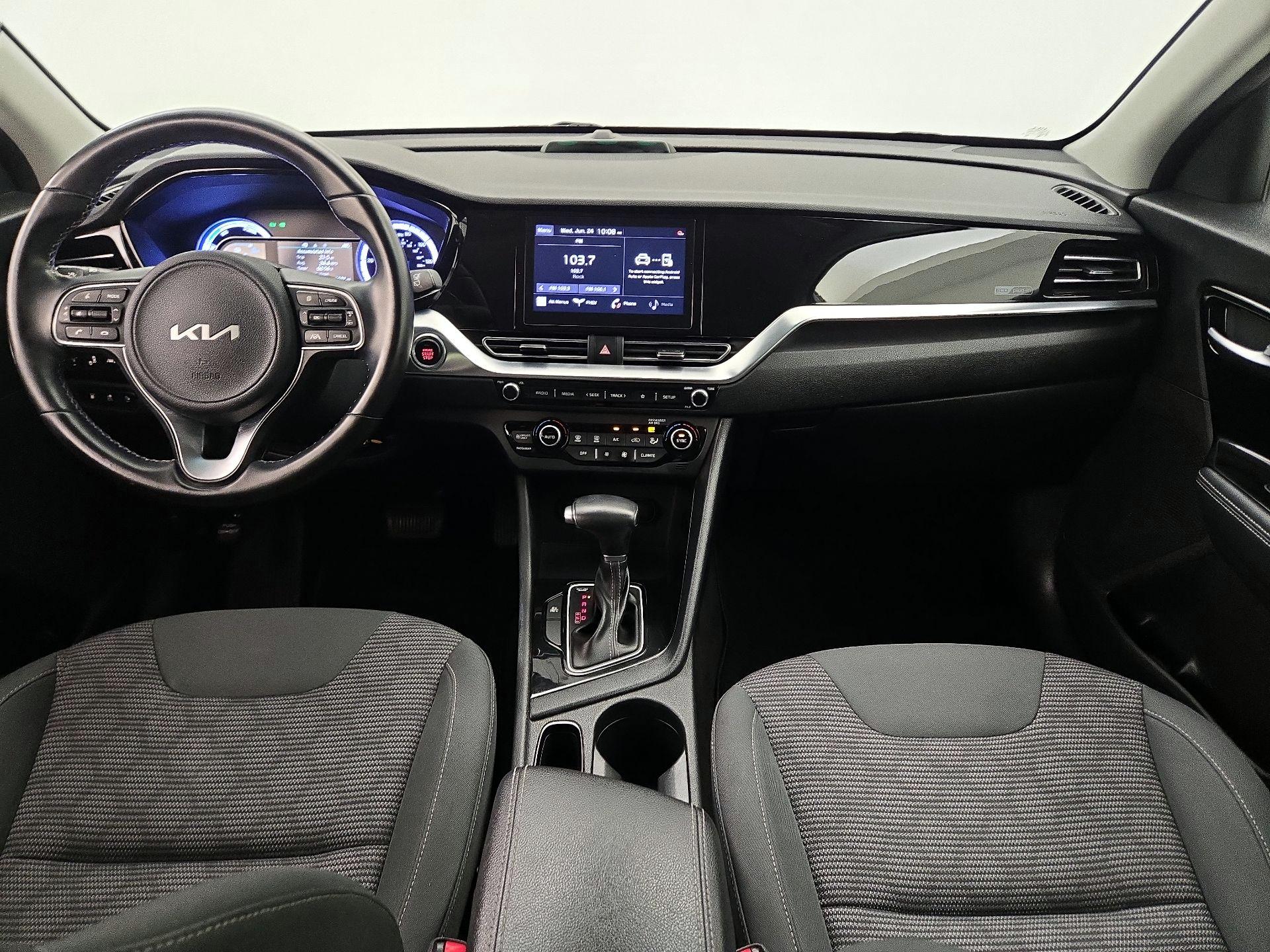 Thumbnail: 2022 Kia Niro - 9
