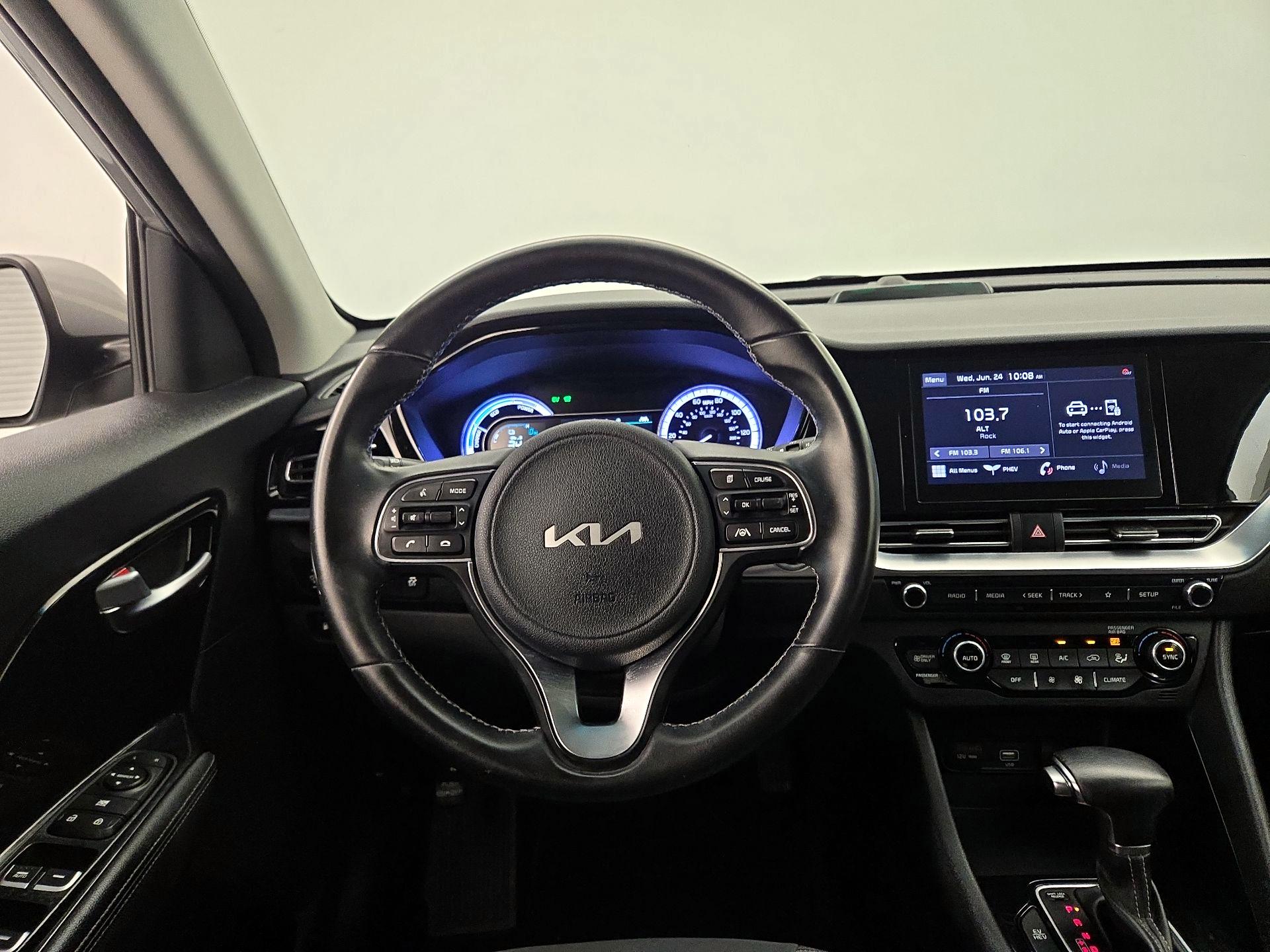 Thumbnail: 2022 Kia Niro - 10