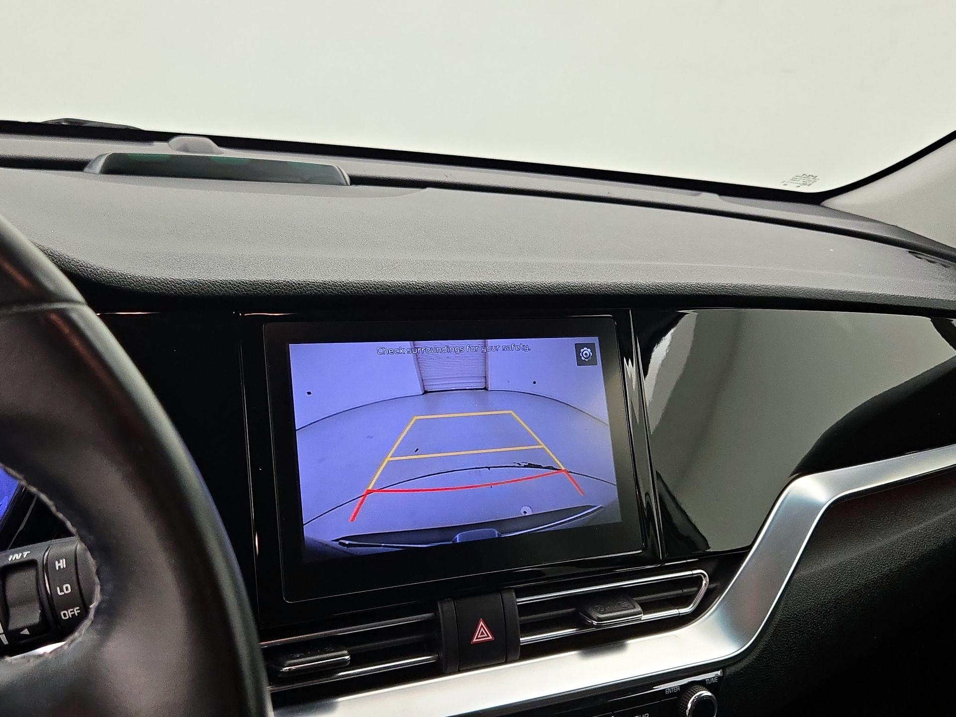 Thumbnail: 2022 Kia Niro - 14