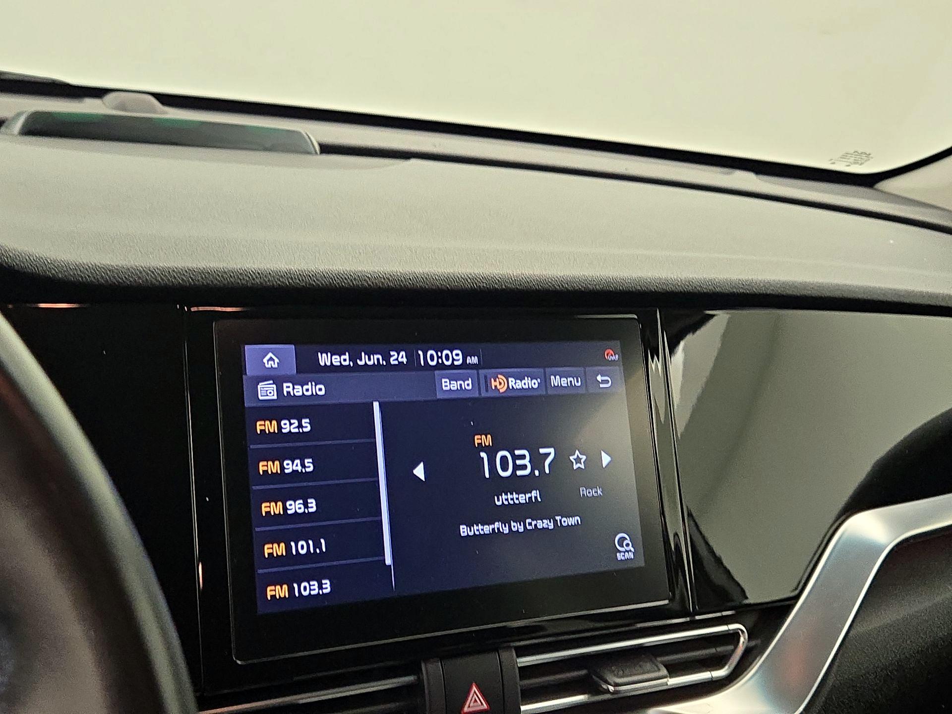 Thumbnail: 2022 Kia Niro - 15
