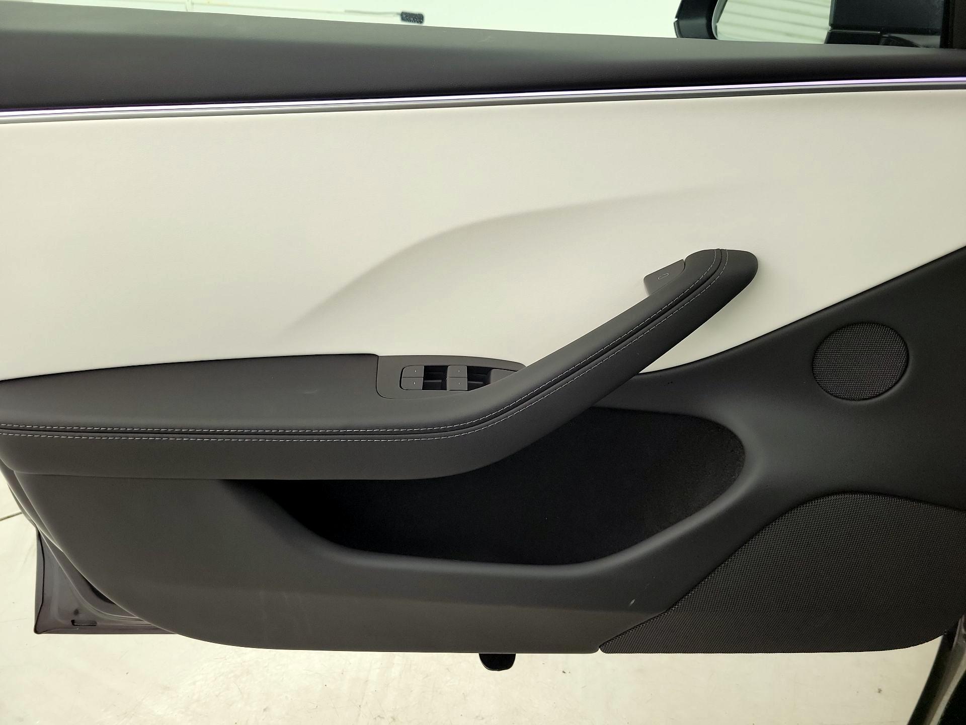 Thumbnail: 2024 Tesla Model 3 - 12