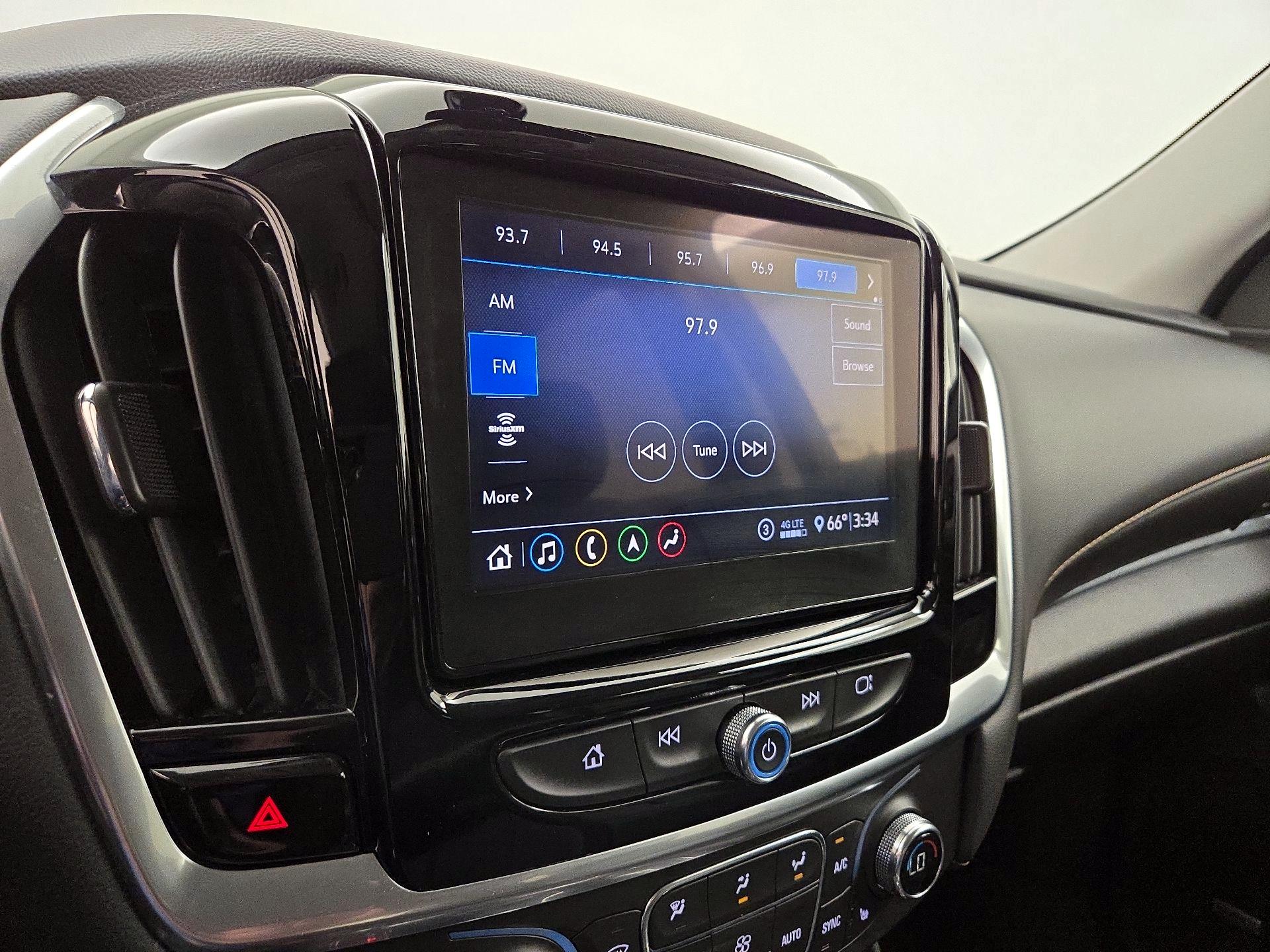 Thumbnail: 2021 Chevrolet Traverse - 16