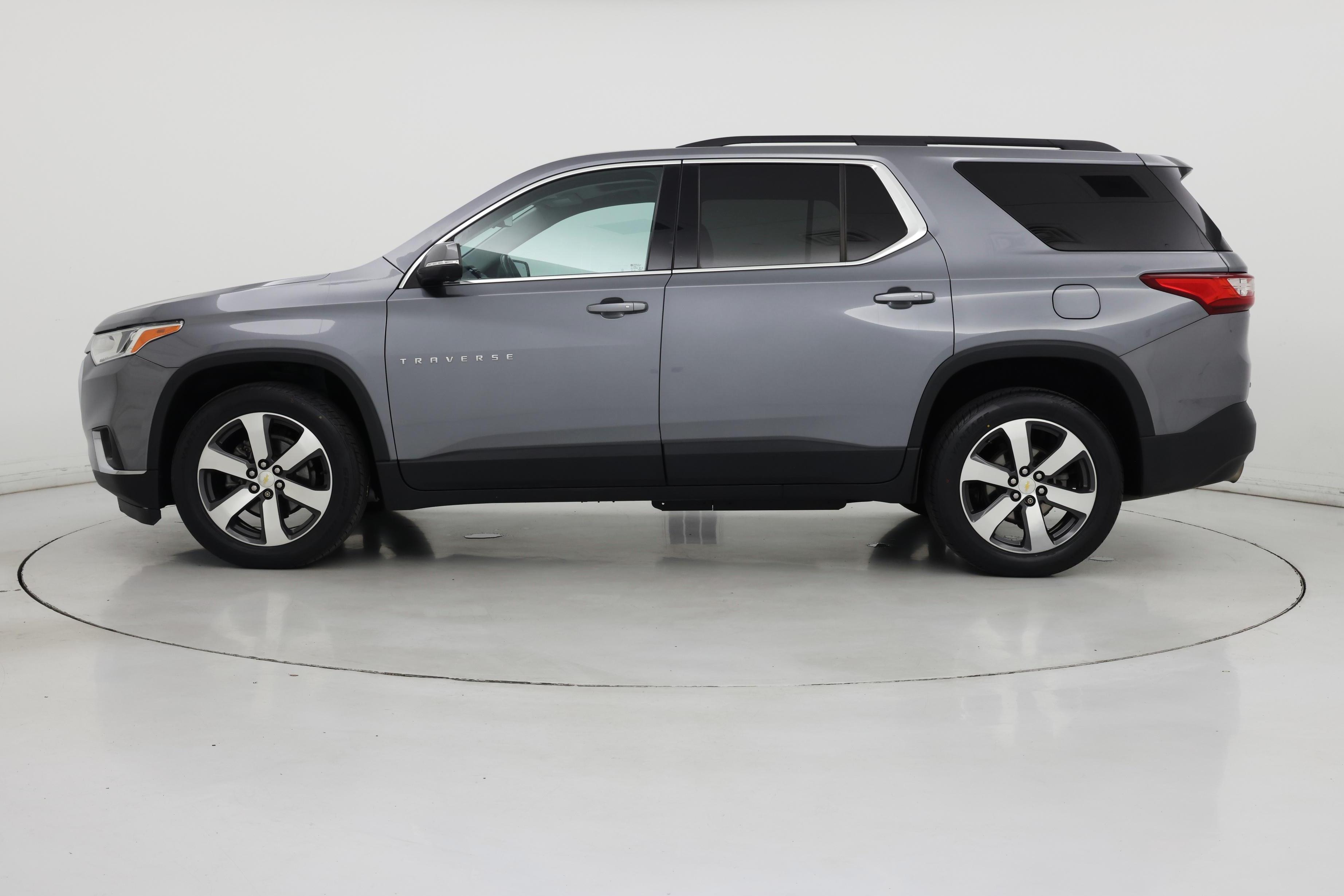 Thumbnail: 2021 Chevrolet Traverse - 3