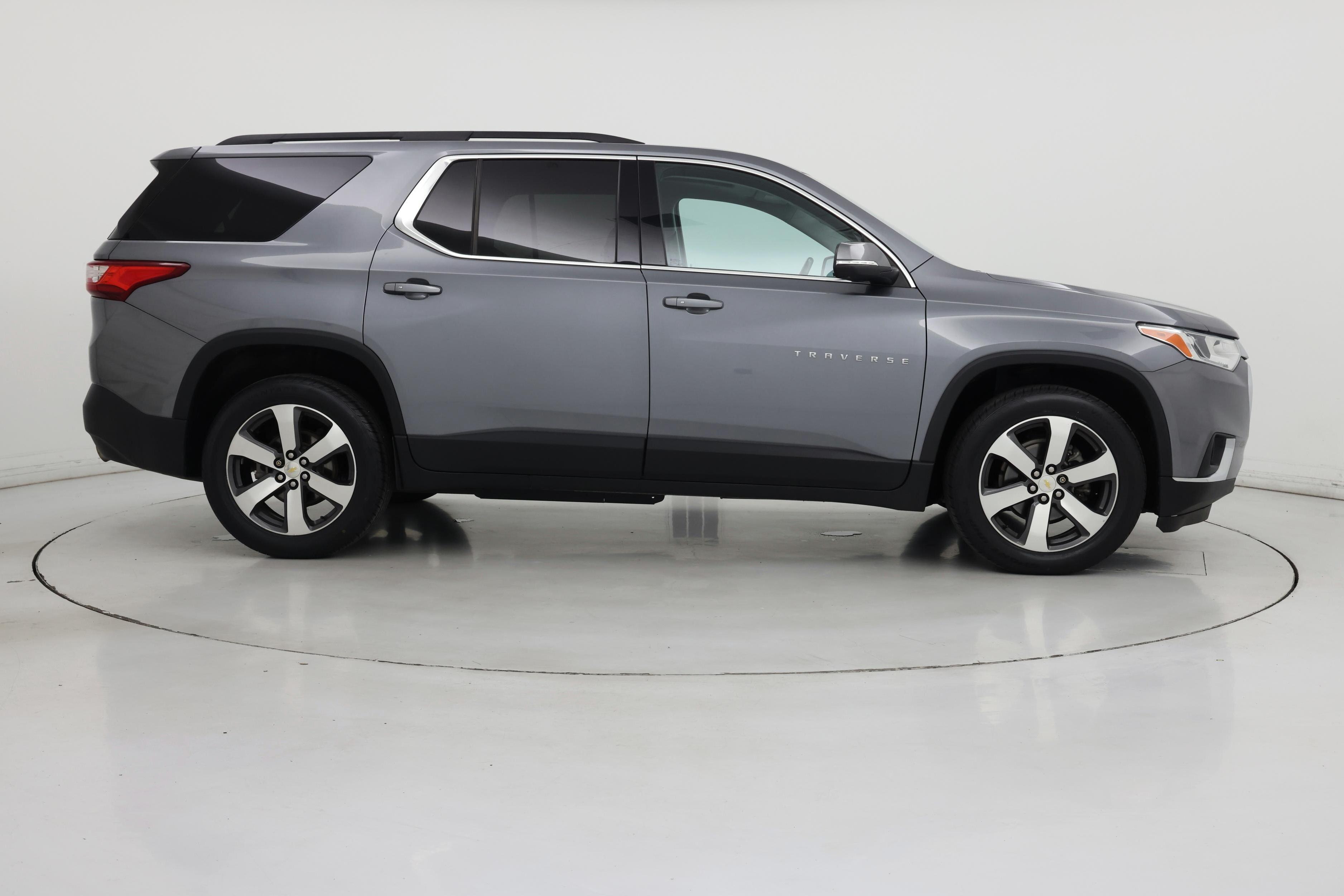Thumbnail: 2021 Chevrolet Traverse - 7
