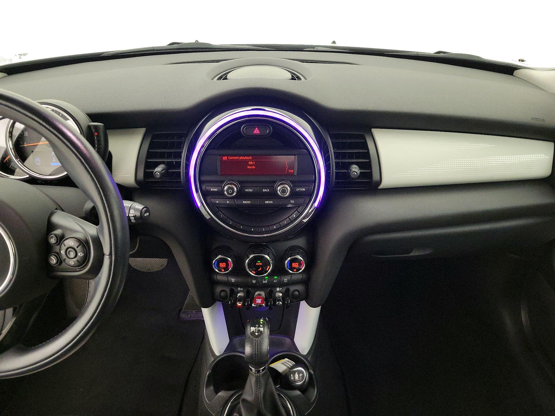 Thumbnail: 2015 MINI Cooper Hardtop - 9
