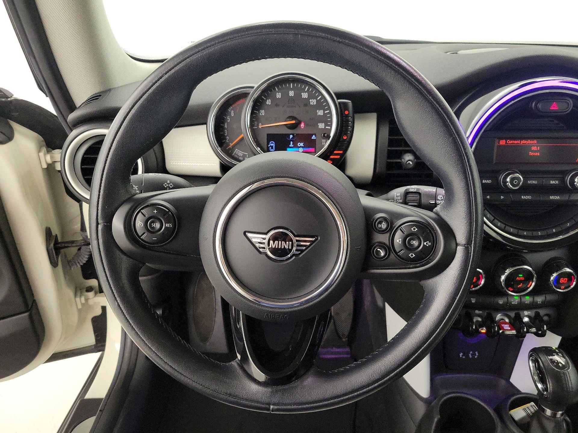 Thumbnail: 2015 MINI Cooper Hardtop - 10