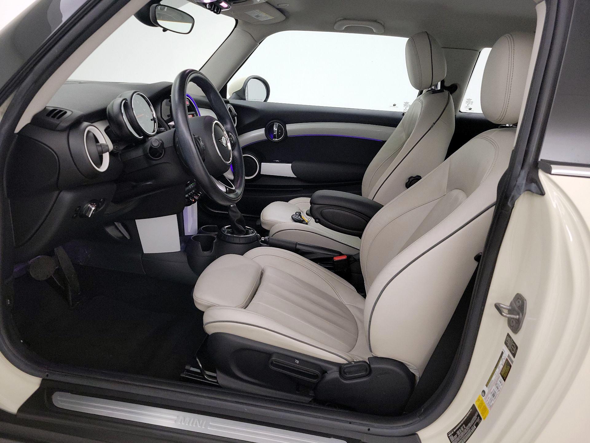 Thumbnail: 2015 MINI Cooper Hardtop - 11