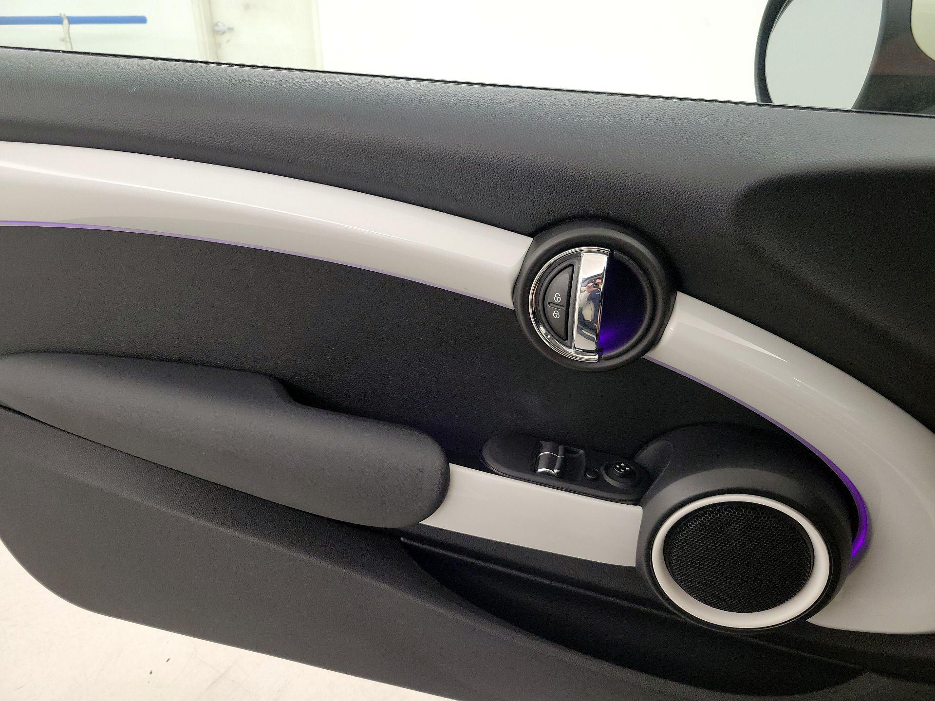 Thumbnail: 2015 MINI Cooper Hardtop - 12