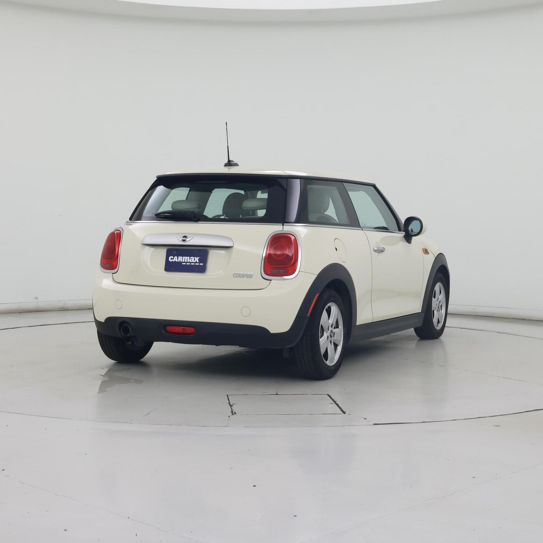 Thumbnail: 2015 MINI Cooper Hardtop - 8