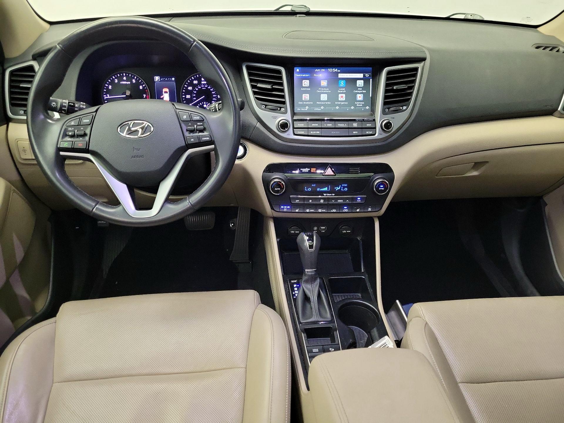 Thumbnail: 2016 Hyundai Tucson - 9