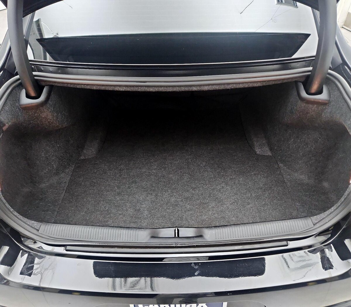 Trunk/Cargo (Seats Up)