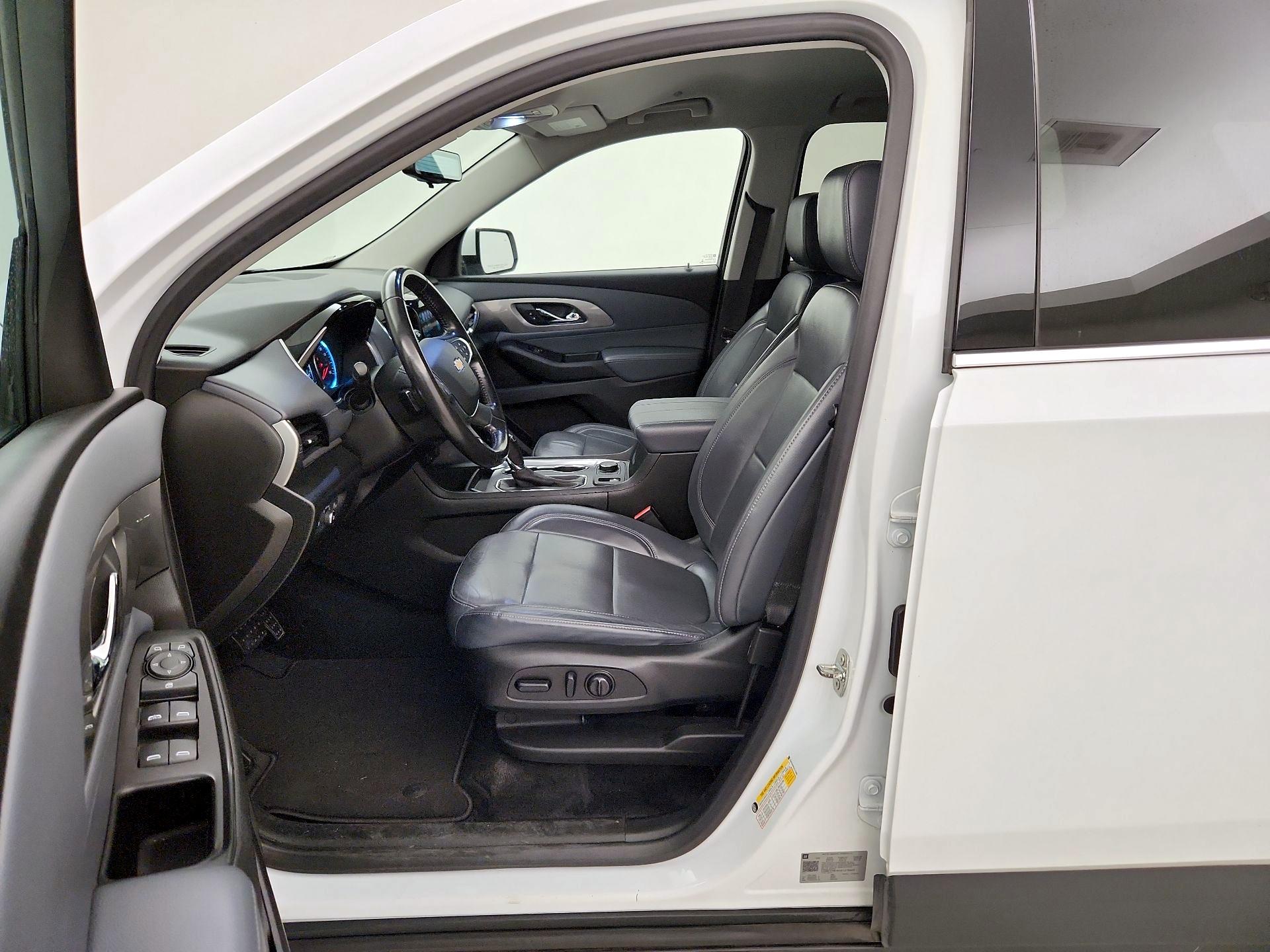 Thumbnail: 2019 Chevrolet Traverse - 11