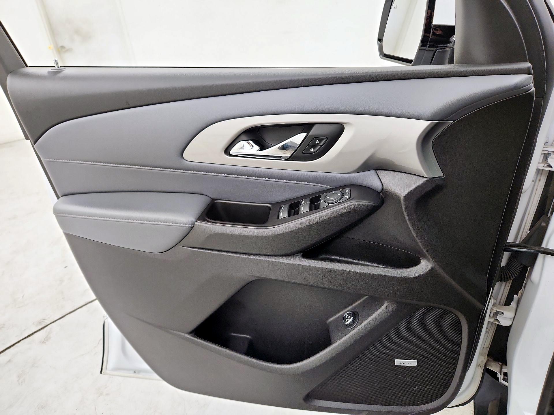 Thumbnail: 2019 Chevrolet Traverse - 12