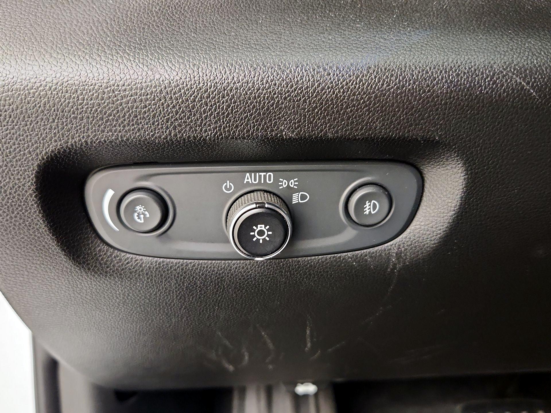 Thumbnail: 2019 Chevrolet Traverse - 13