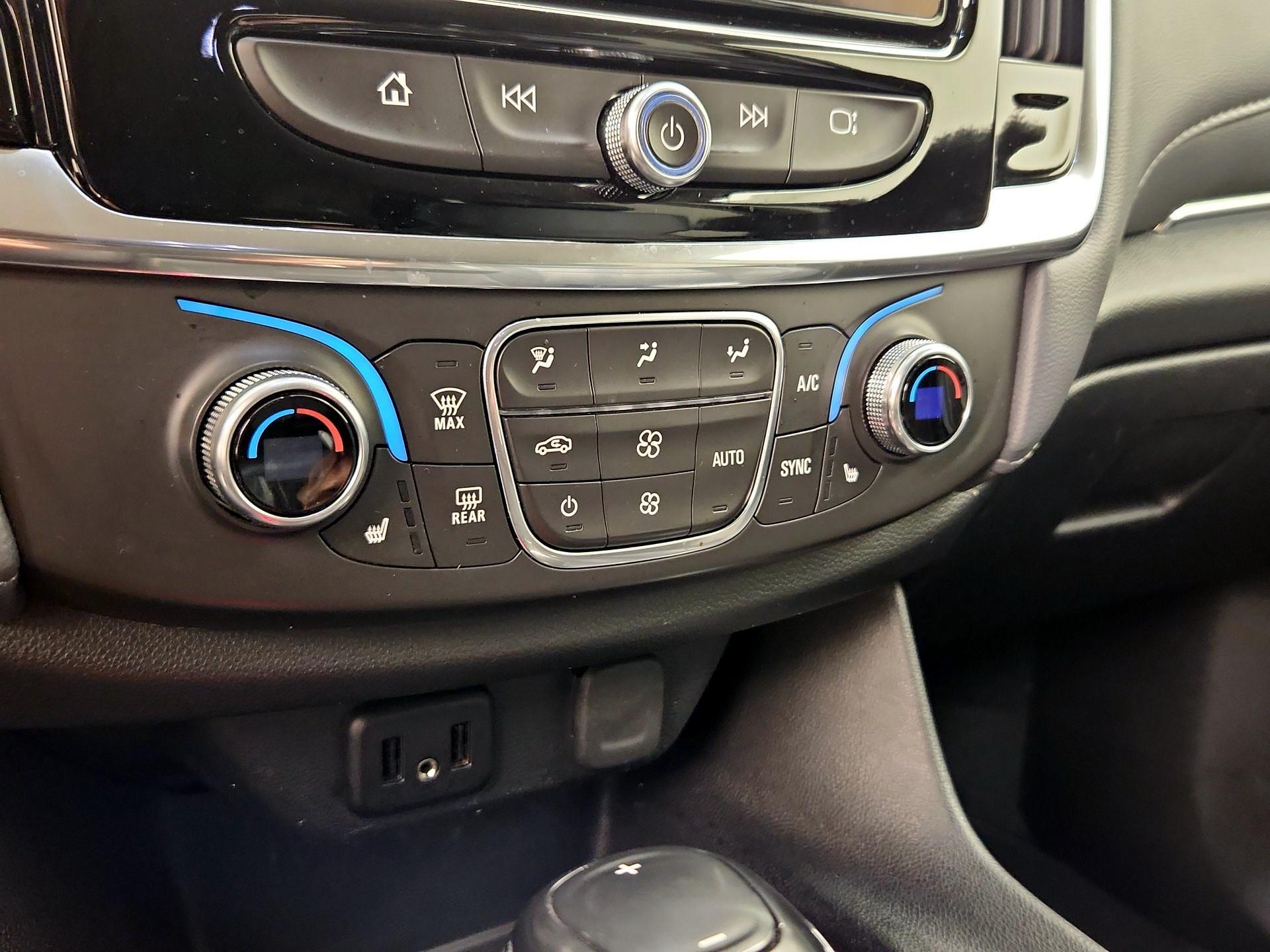 Thumbnail: 2019 Chevrolet Traverse - 16
