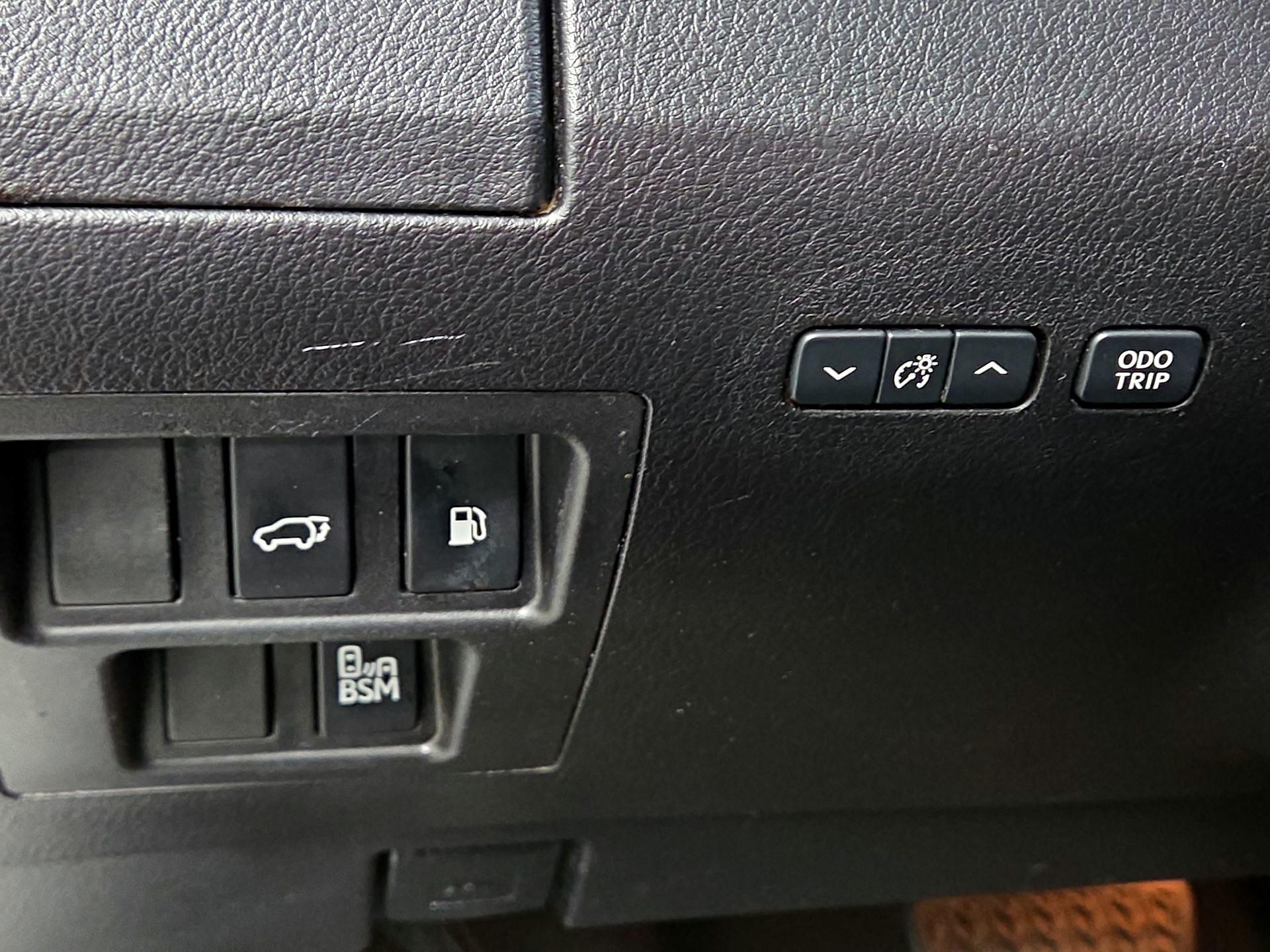 Thumbnail: 2015 Lexus RX - 13