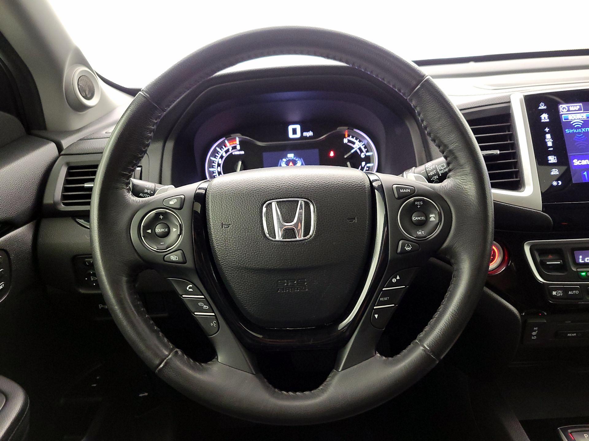 Thumbnail: 2018 Honda Pilot - 10