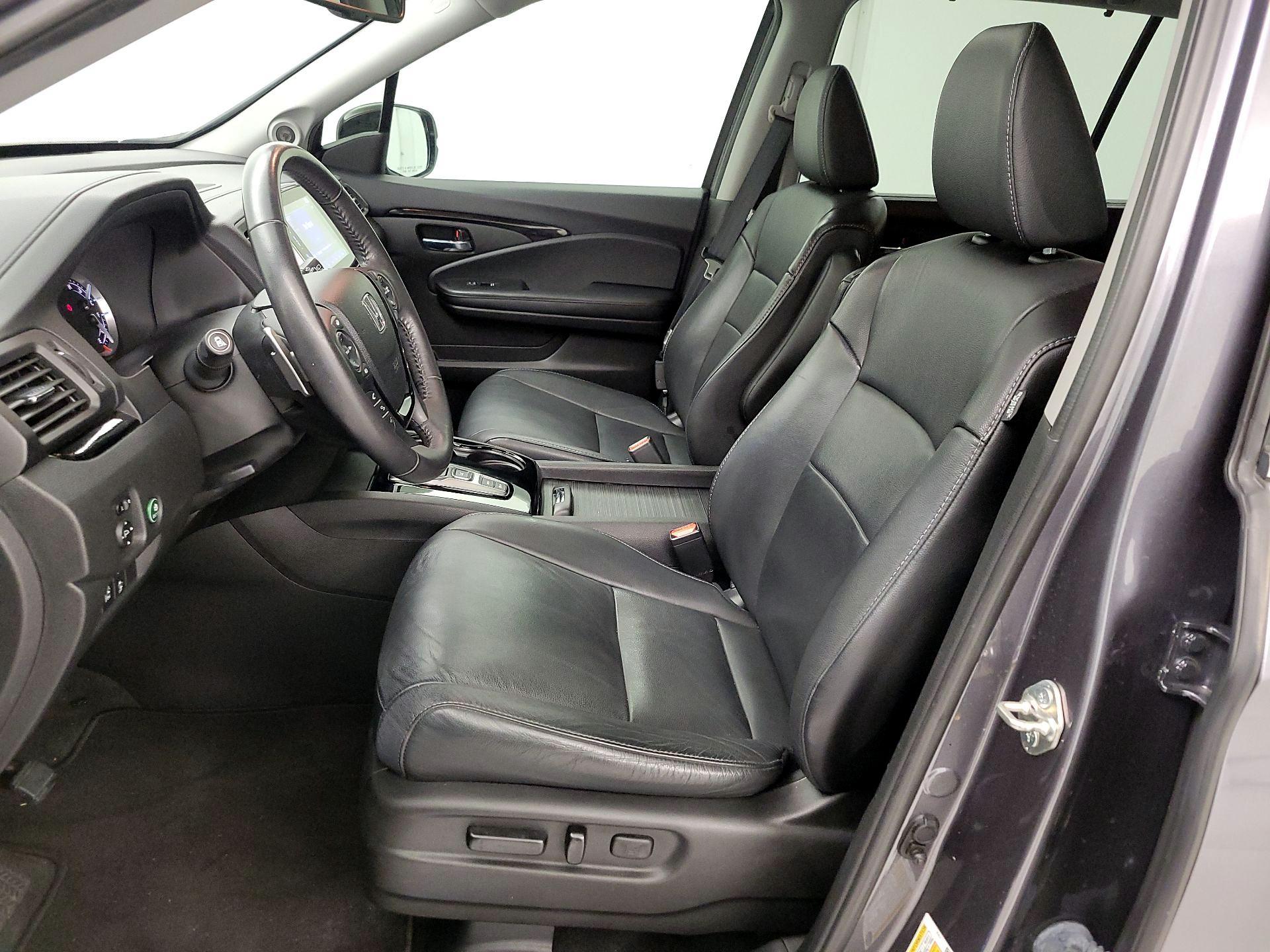 Thumbnail: 2018 Honda Pilot - 11