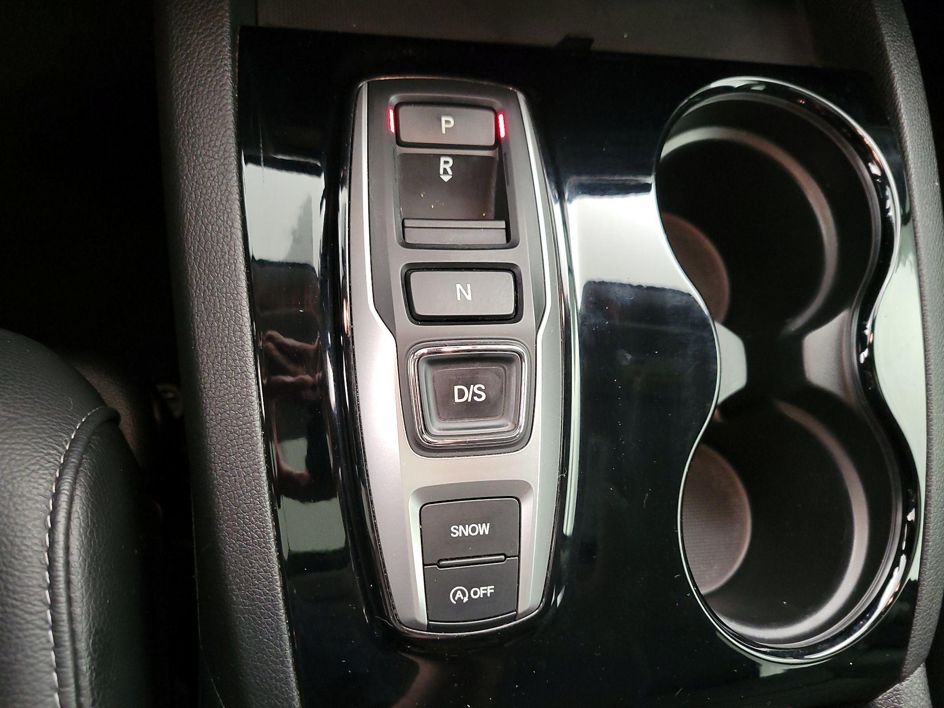 Thumbnail: 2018 Honda Pilot - 18