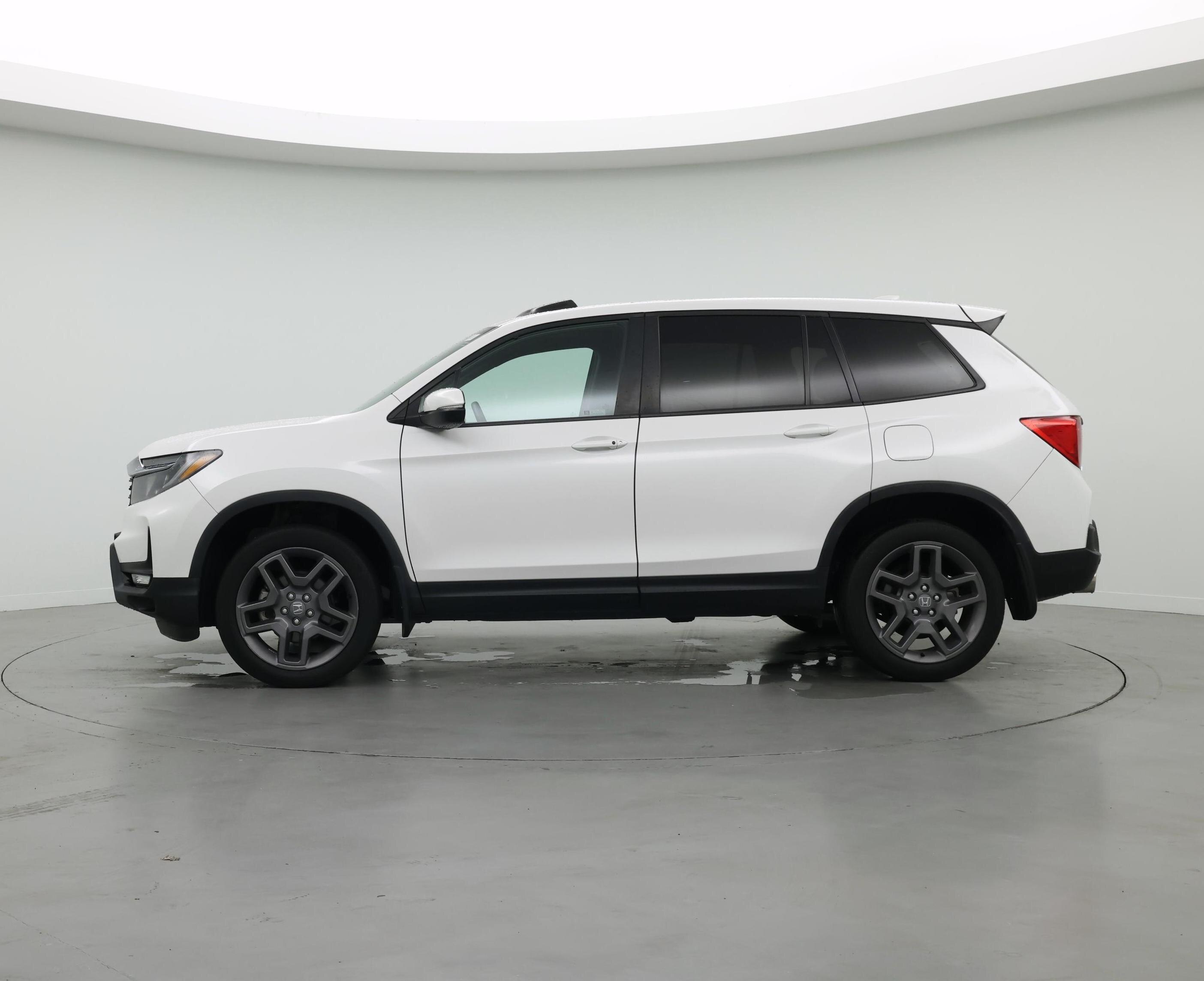 Thumbnail: 2023 Honda Passport - 3