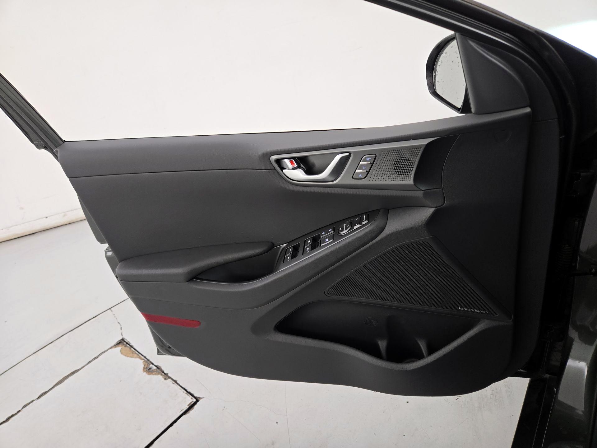 Thumbnail: 2022 Hyundai Ioniq - 12