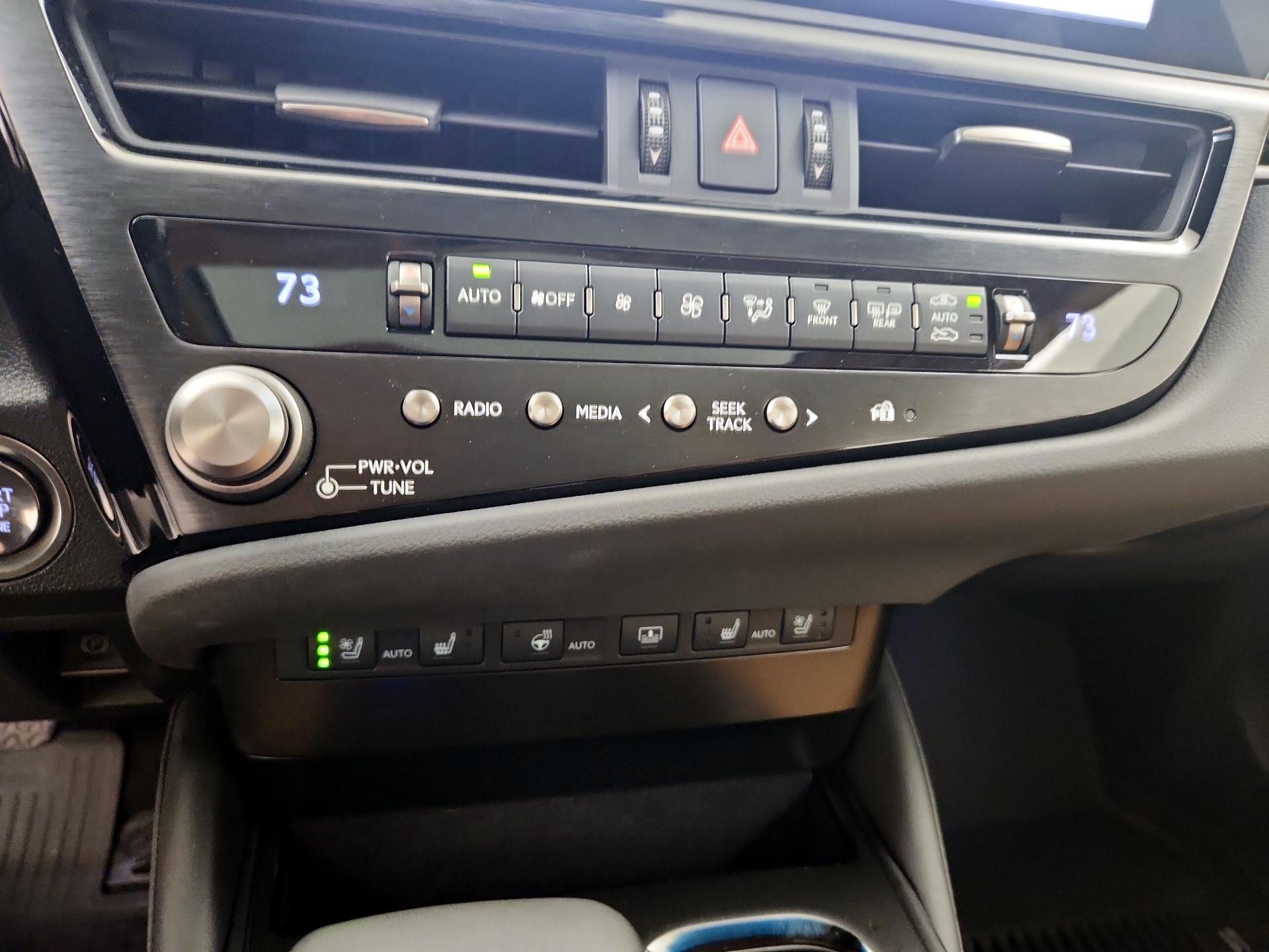 Thumbnail: 2024 Lexus ES - 16