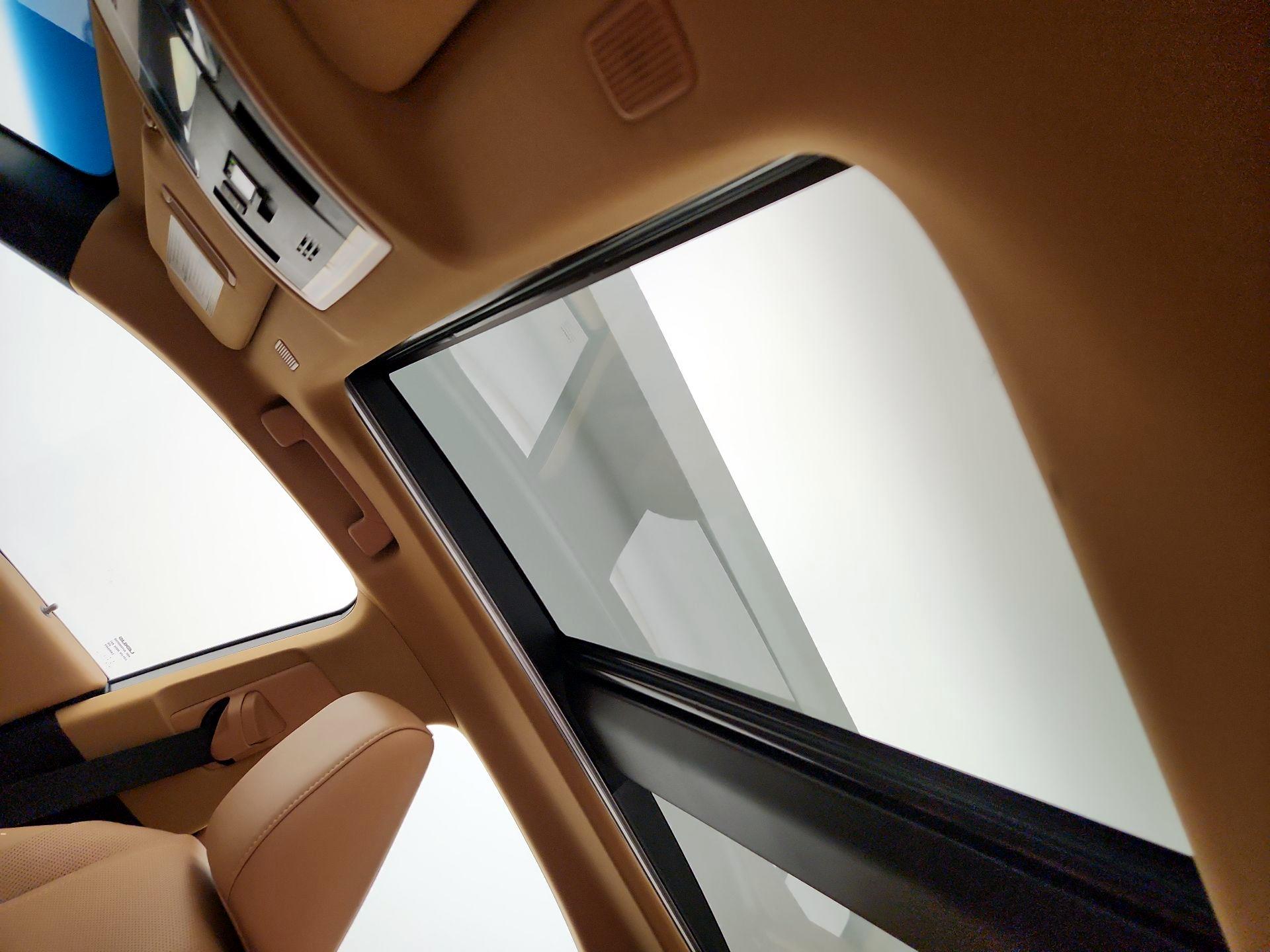 Thumbnail: 2024 Lexus ES - 19