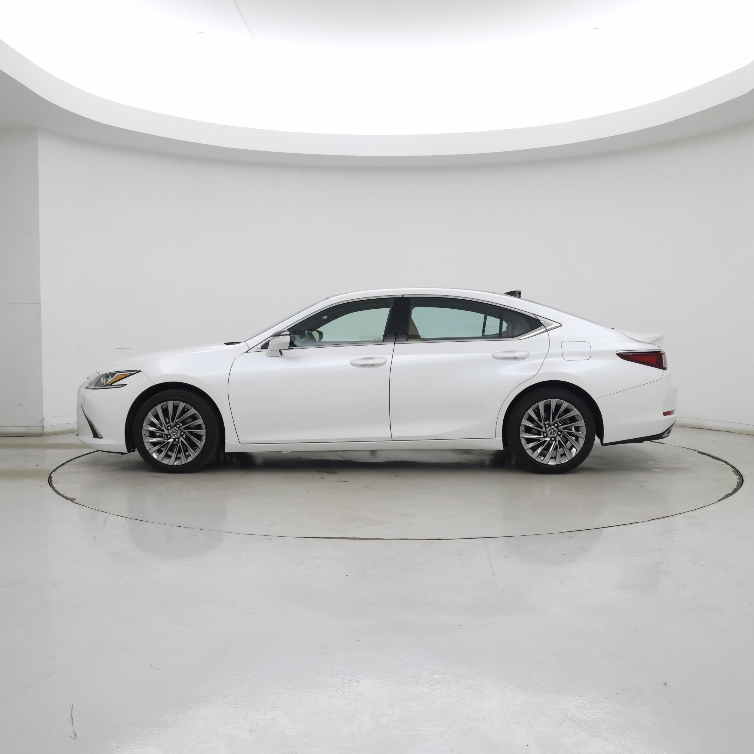 Thumbnail: 2024 Lexus ES - 3