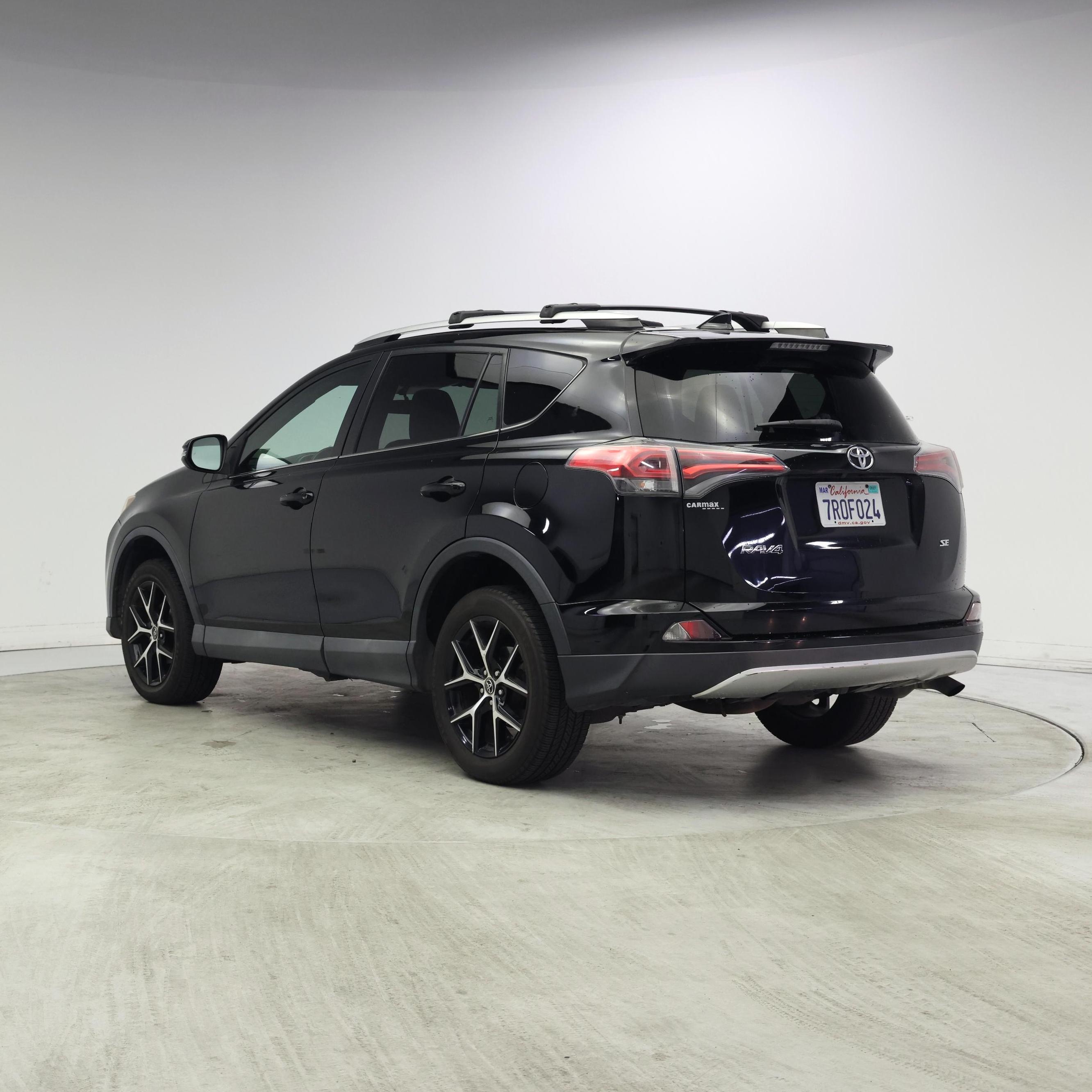 Thumbnail: 2016 Toyota RAV4 - 2