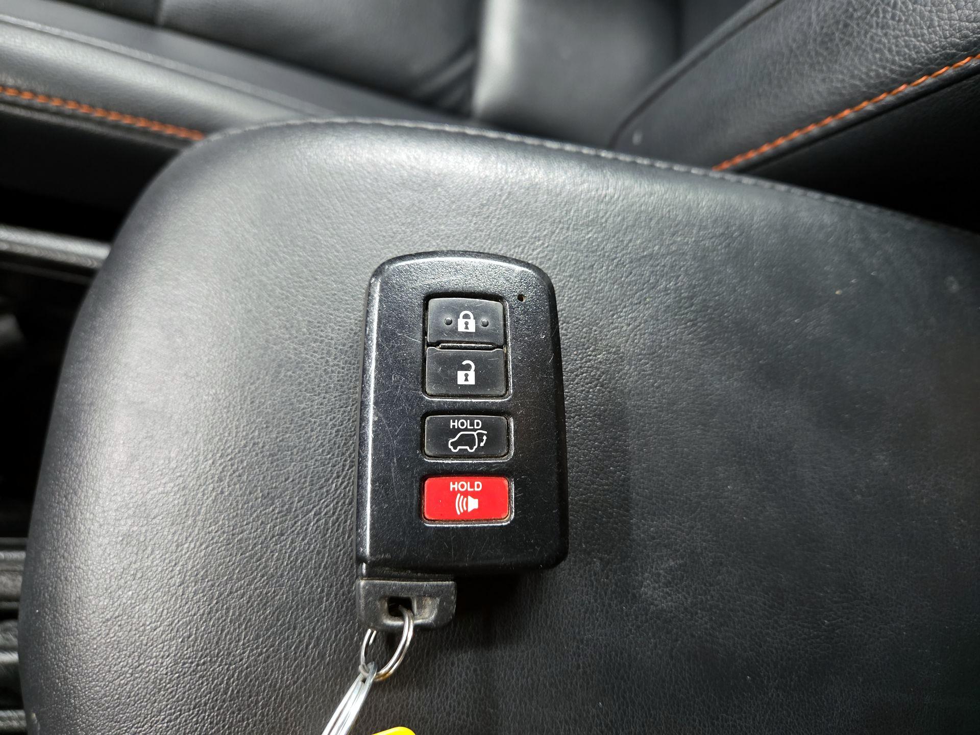 Thumbnail: 2016 Toyota RAV4 - 20