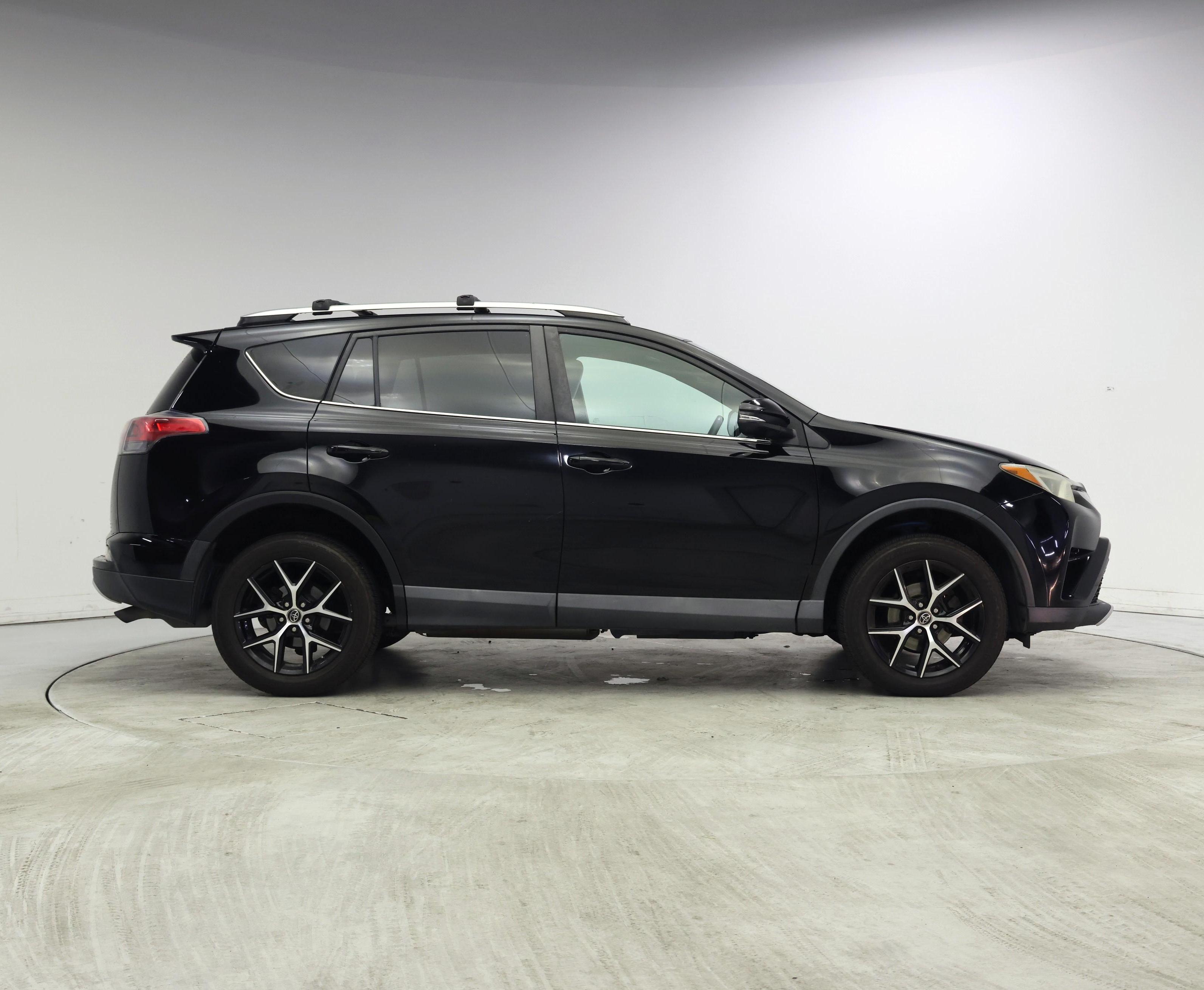 Thumbnail: 2016 Toyota RAV4 - 7
