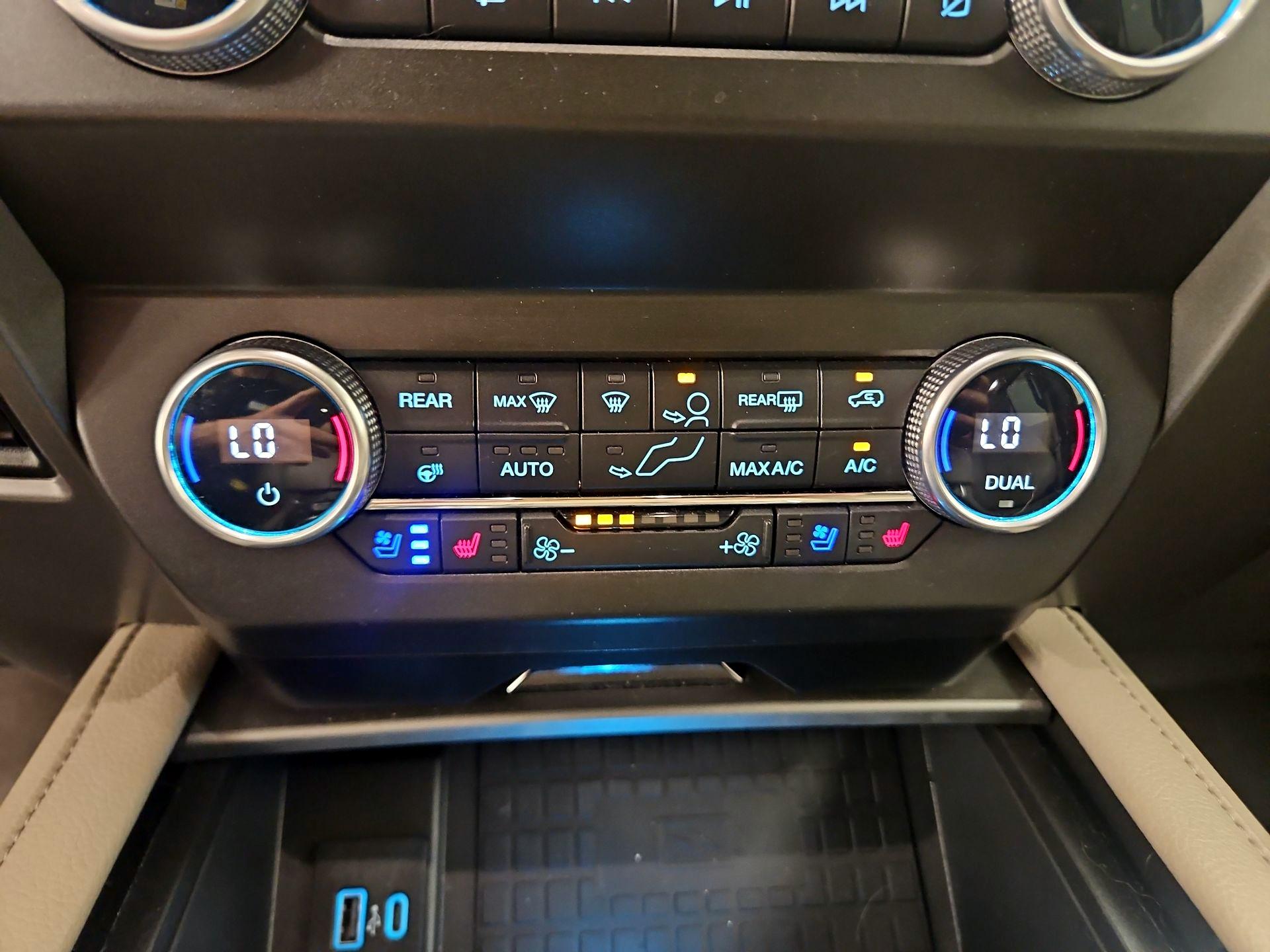 Thumbnail: 2021 Ford Expedition - 17