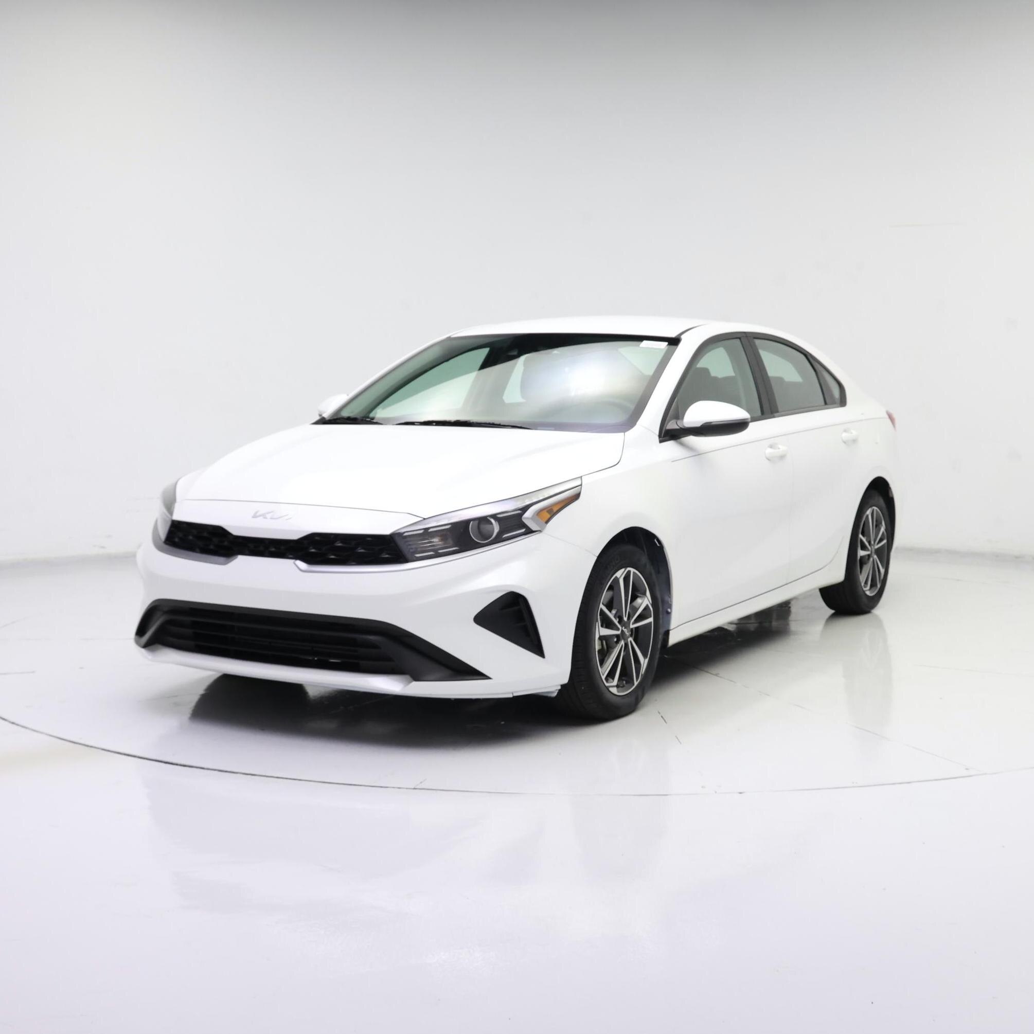 Thumbnail: 2023 Kia Forte - 4