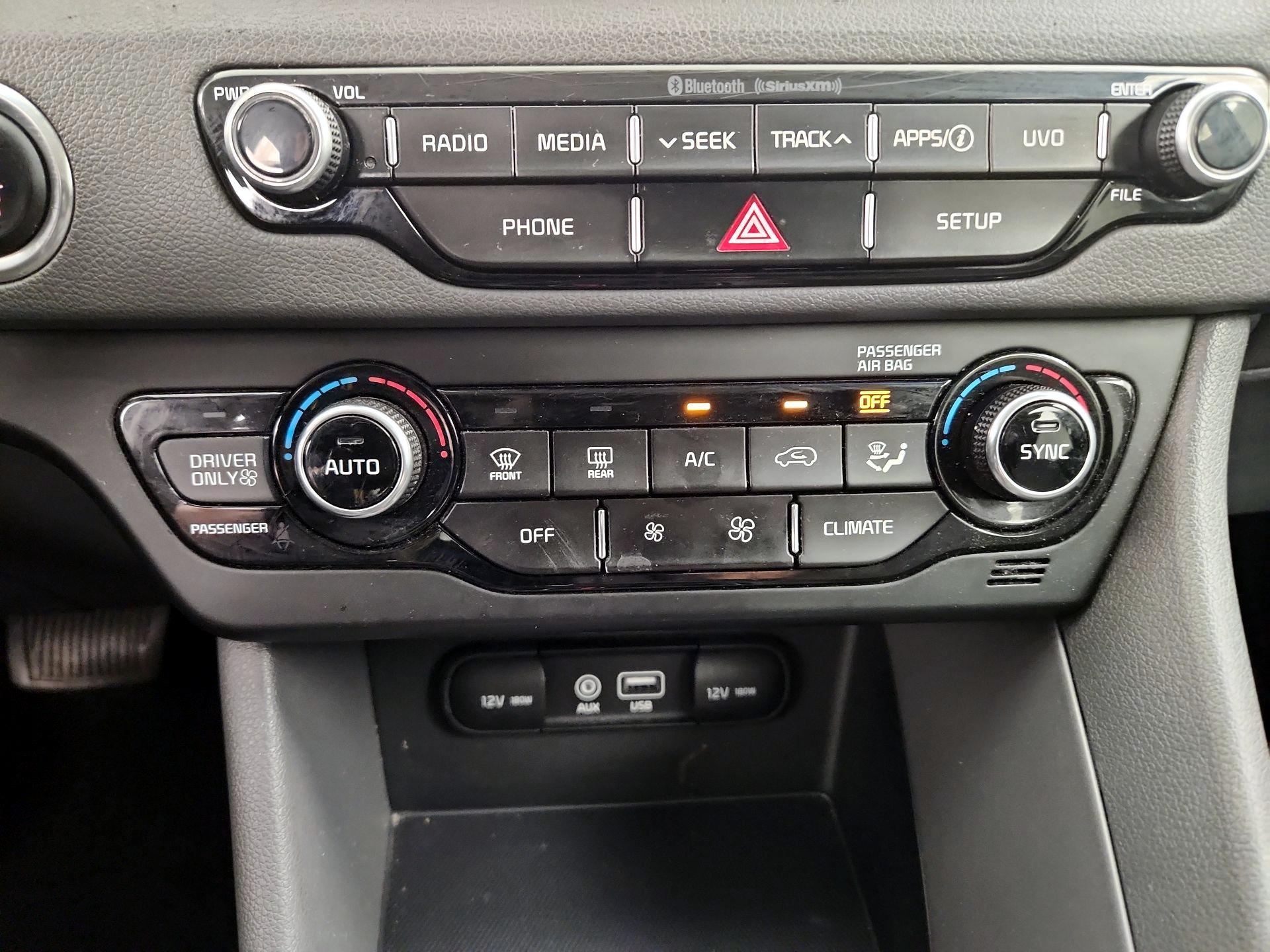 Thumbnail: 2019 Kia Niro - 16