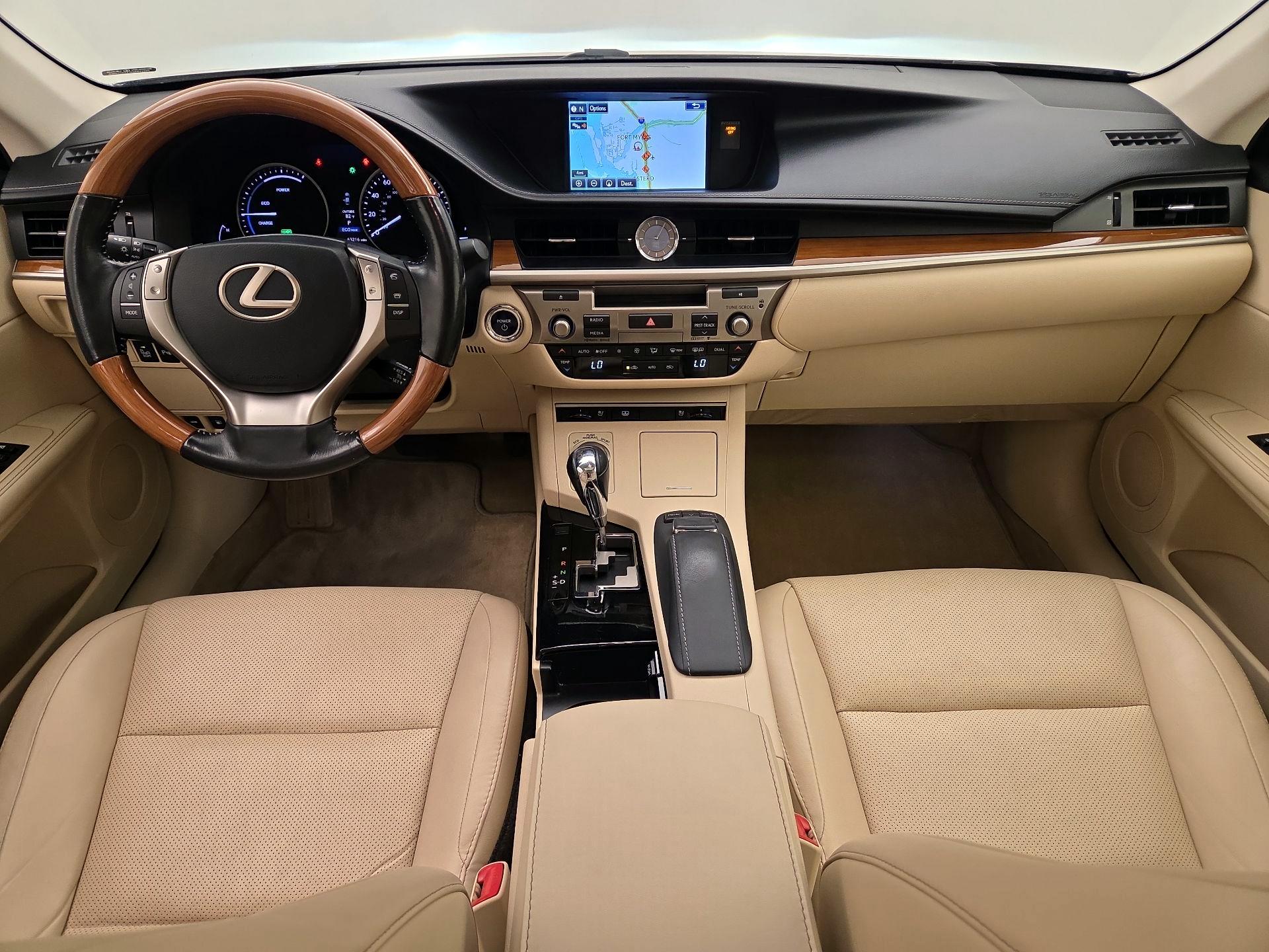 Thumbnail: 2015 Lexus ES - 9