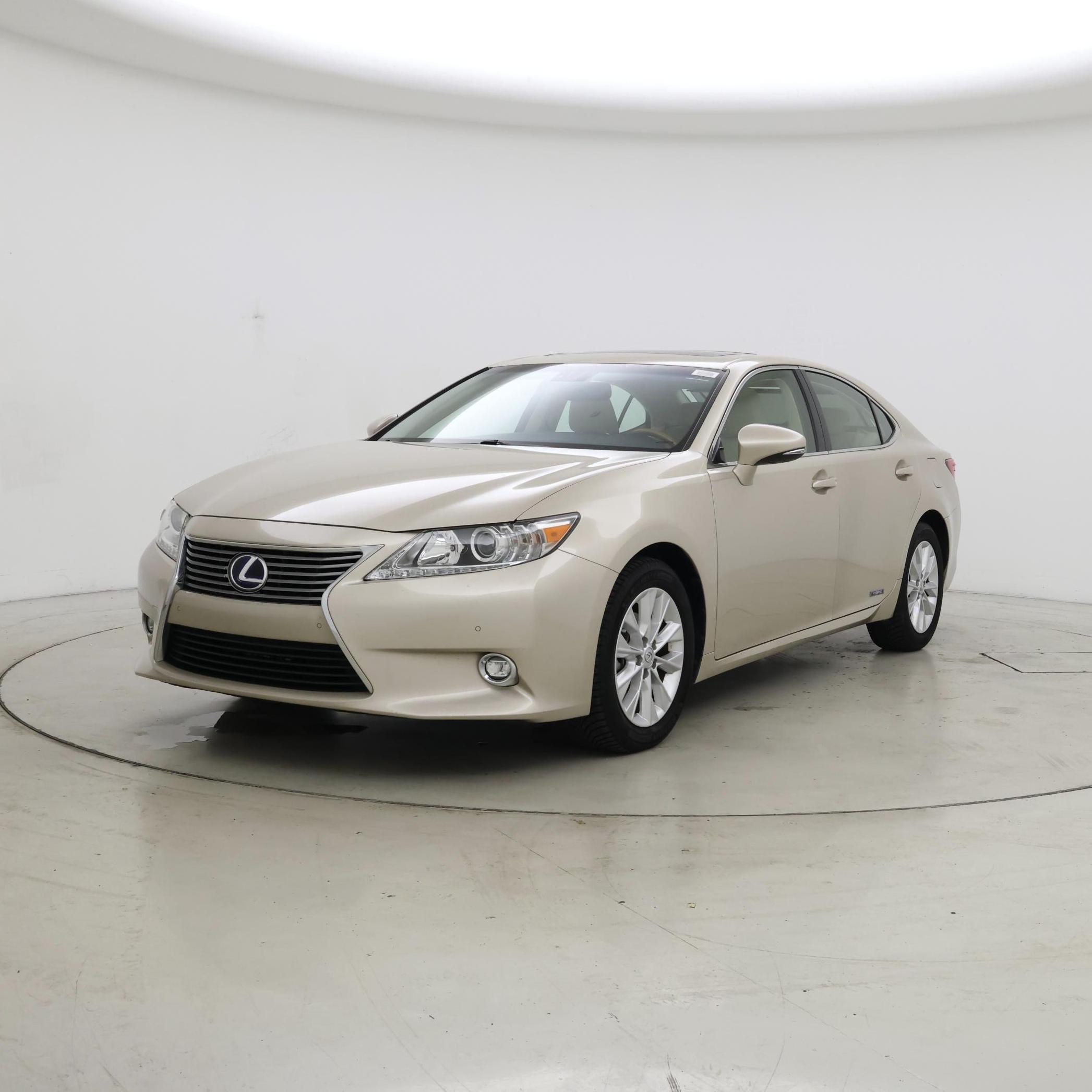 Thumbnail: 2015 Lexus ES - 4