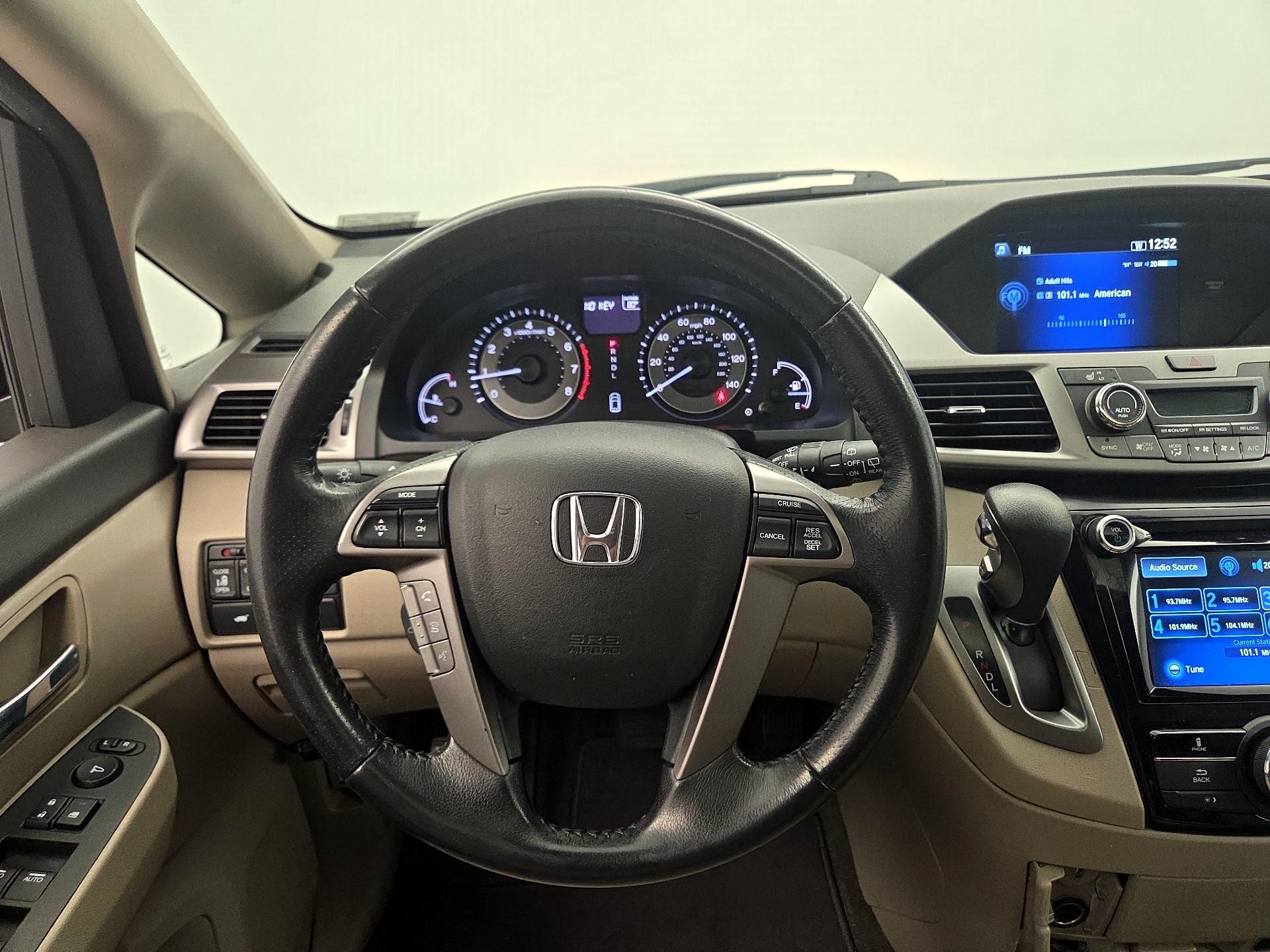 Thumbnail: 2016 Honda Odyssey - 10