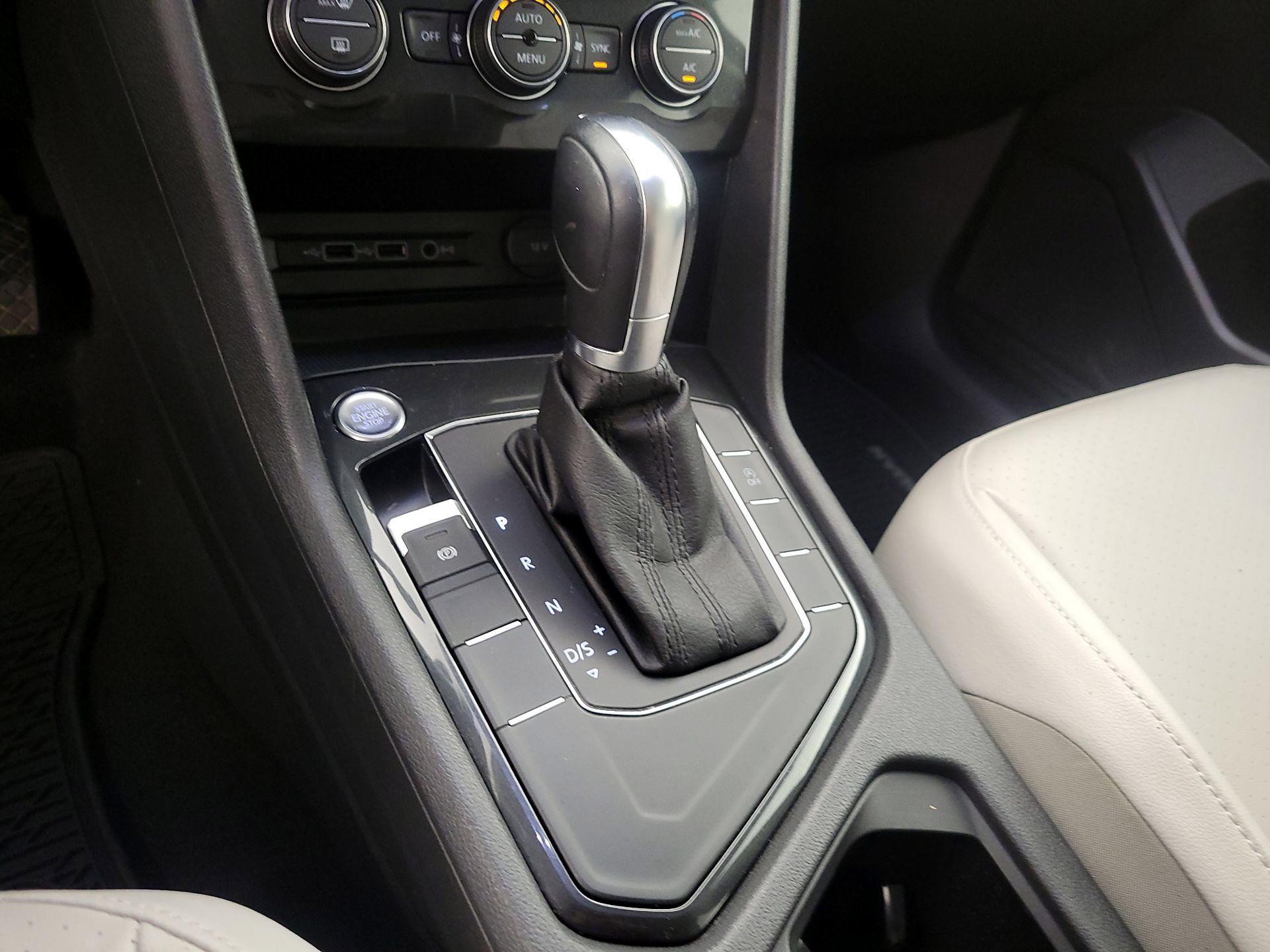 Thumbnail: 2019 Volkswagen Tiguan - 17