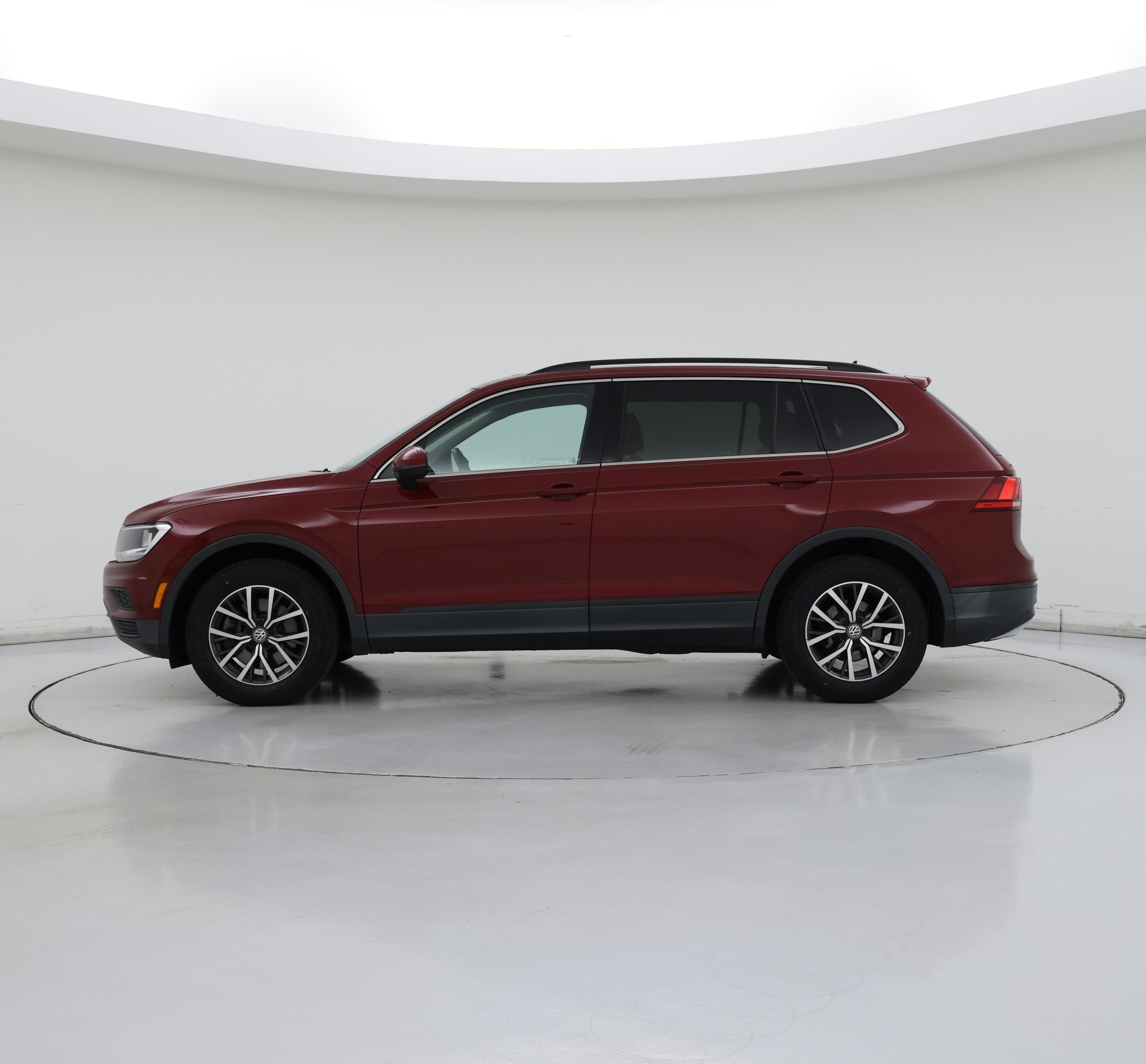Thumbnail: 2019 Volkswagen Tiguan - 3