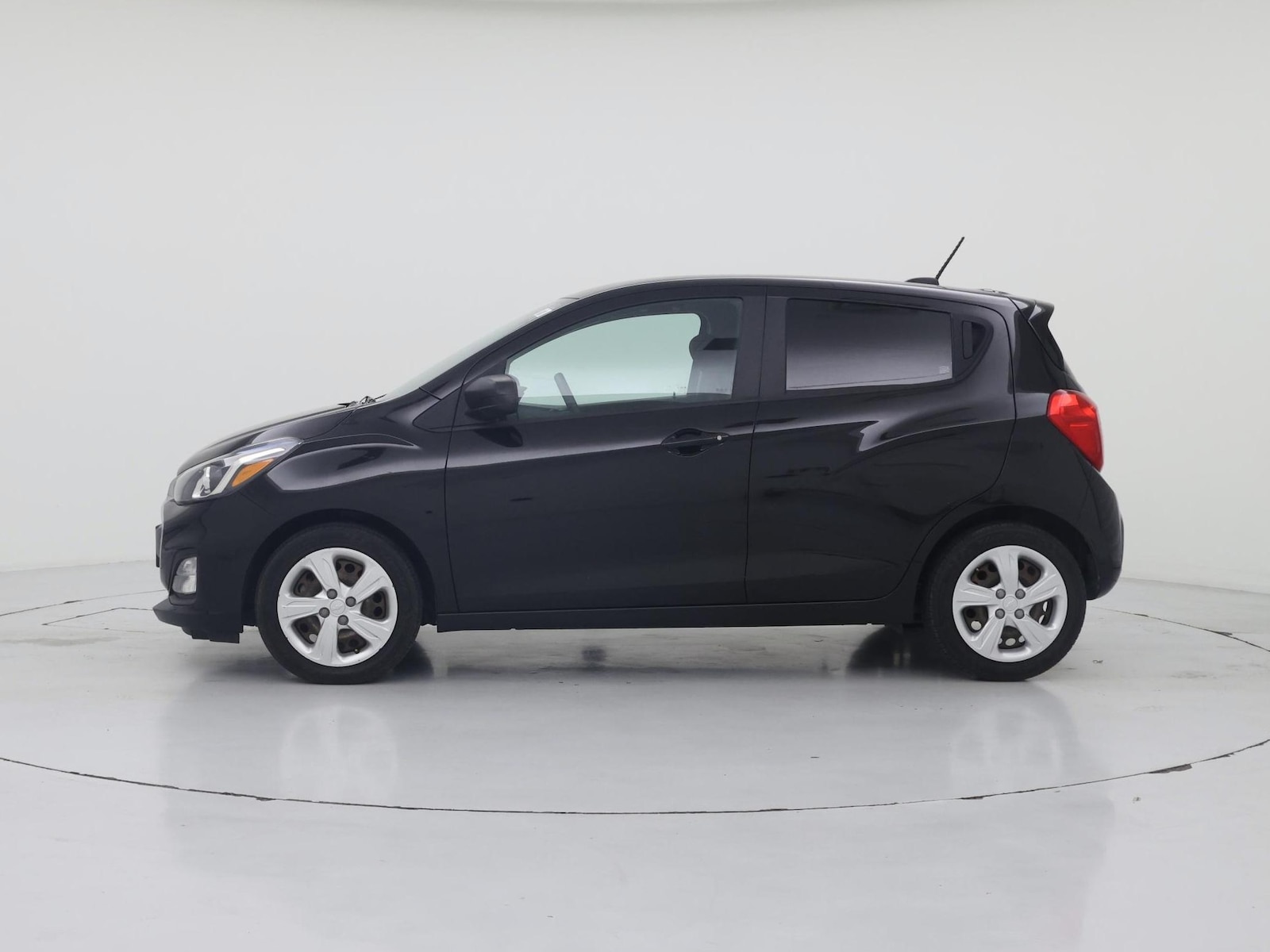 2021 Chevrolet Spark LS - Photo 4