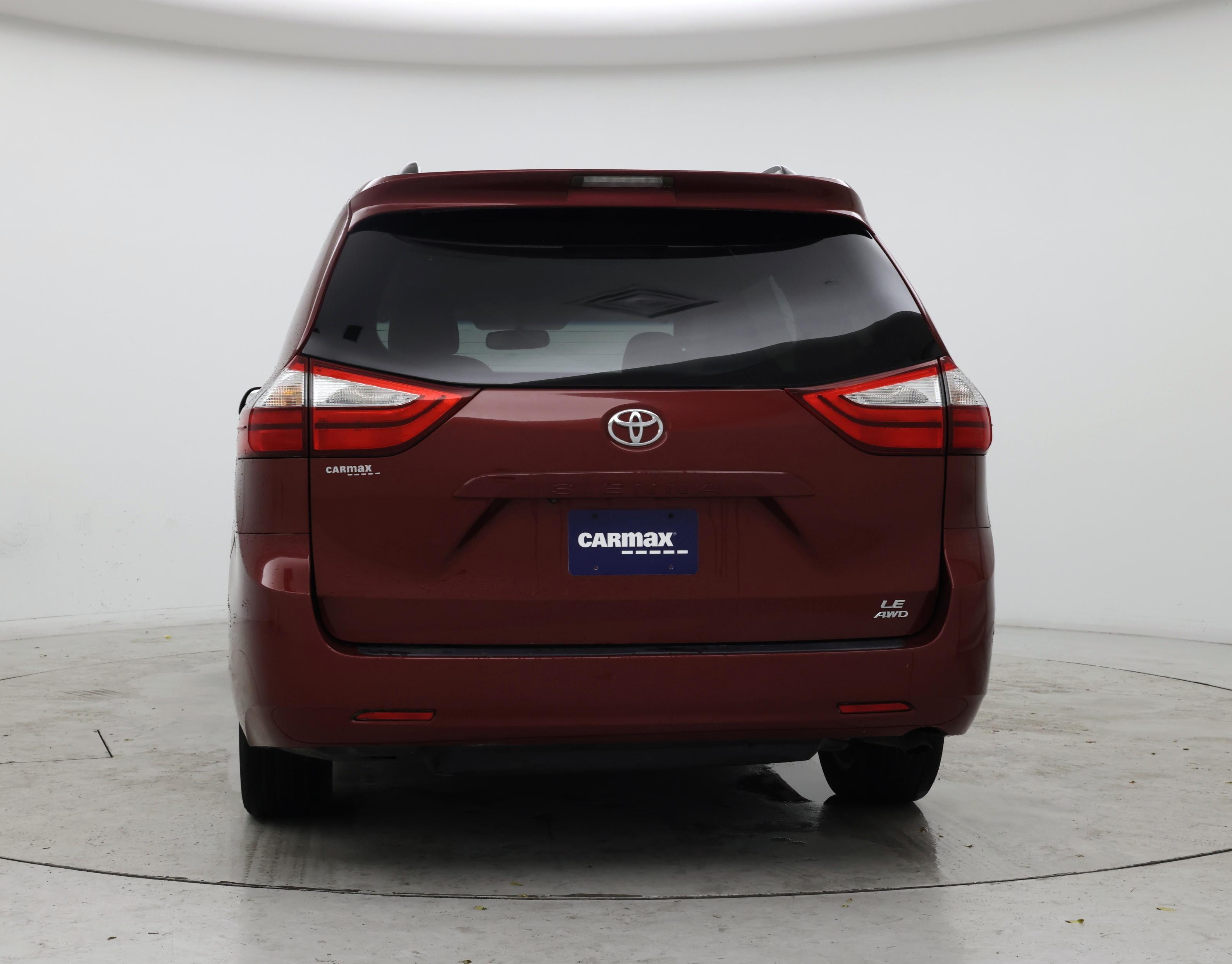 Thumbnail: 2015 Toyota Sienna - 6