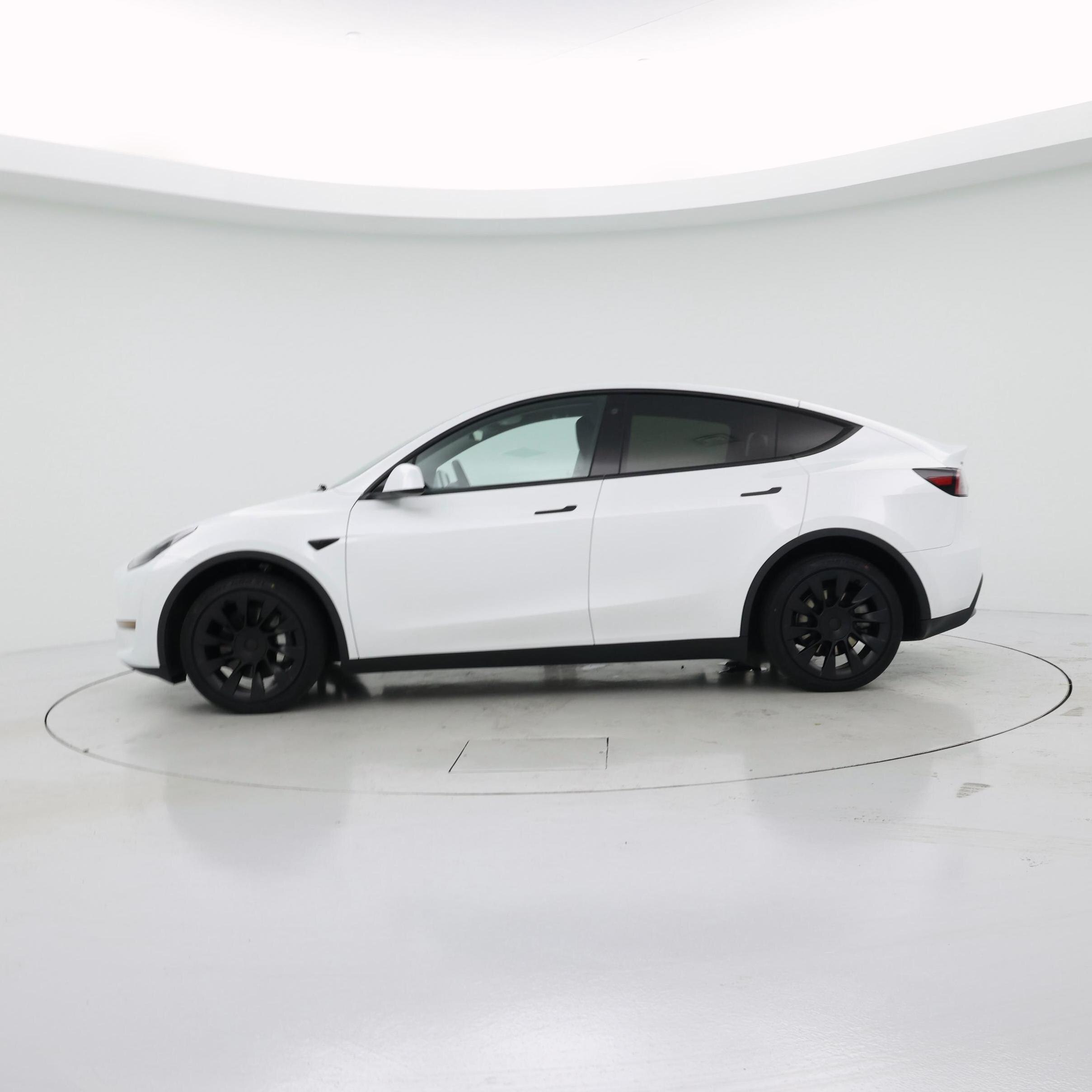 Thumbnail: 2023 Tesla Model Y - 3