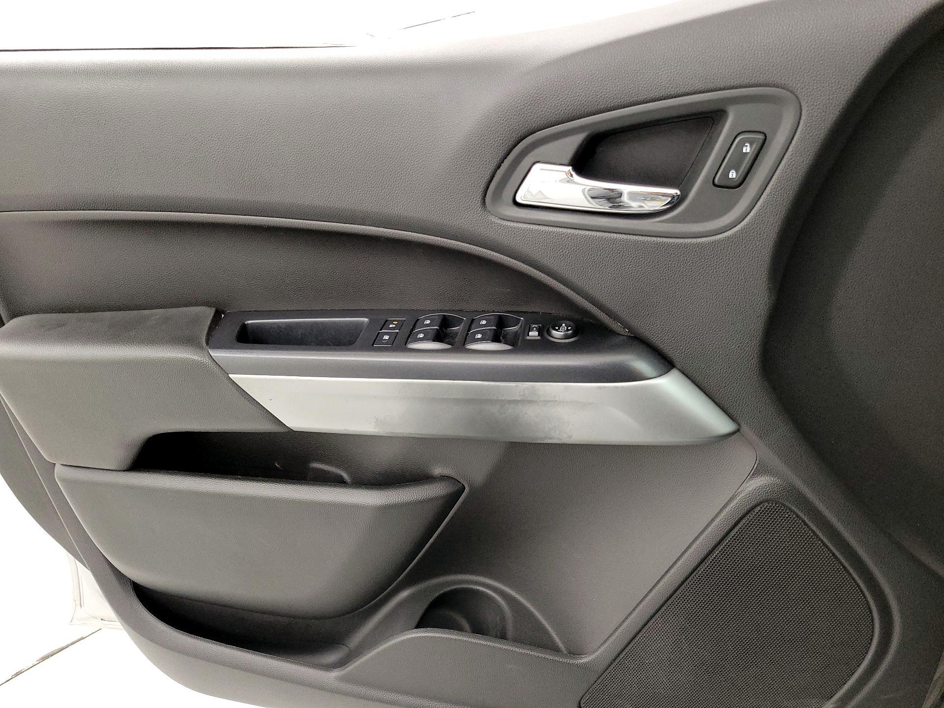 Thumbnail: 2016 Chevrolet Colorado - 12