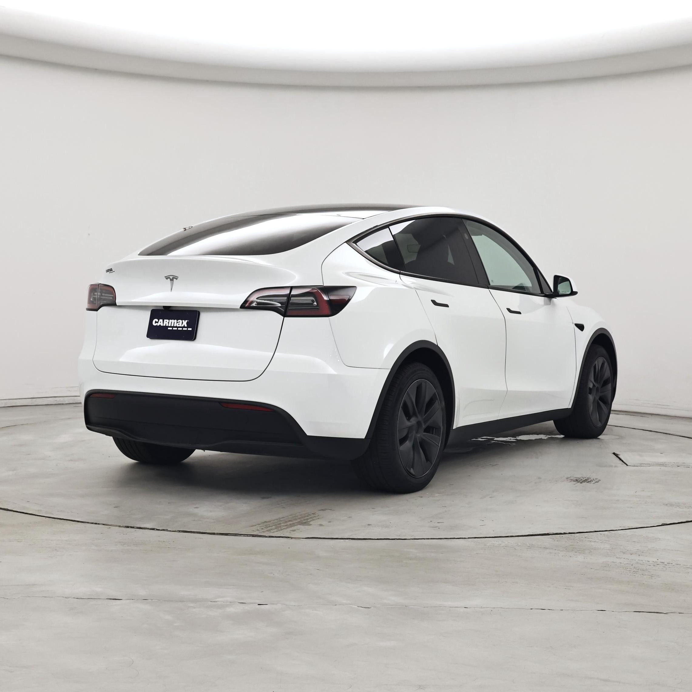 Thumbnail: 2024 Tesla Model Y - 8