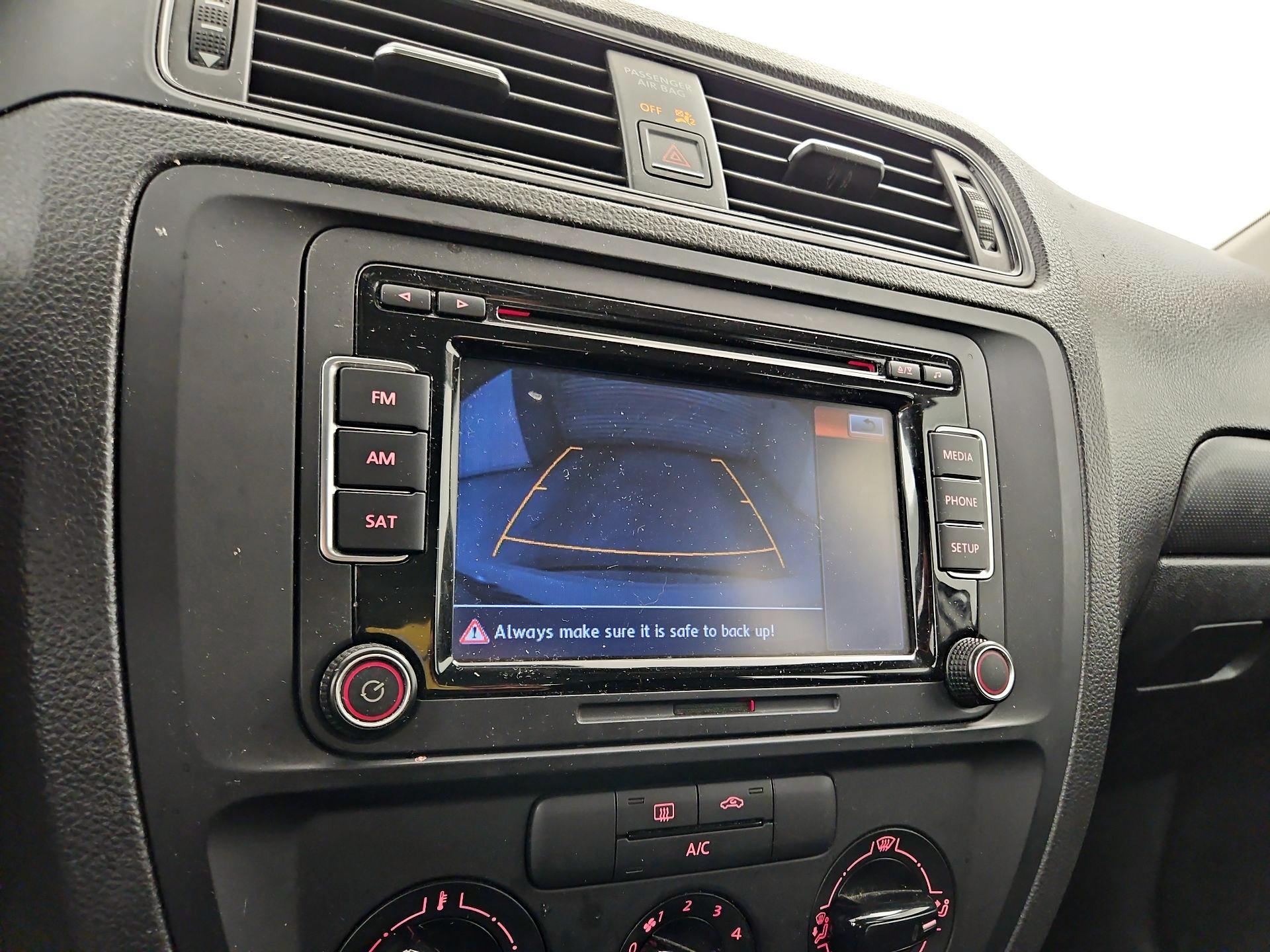 Thumbnail: 2015 Volkswagen Jetta - 14