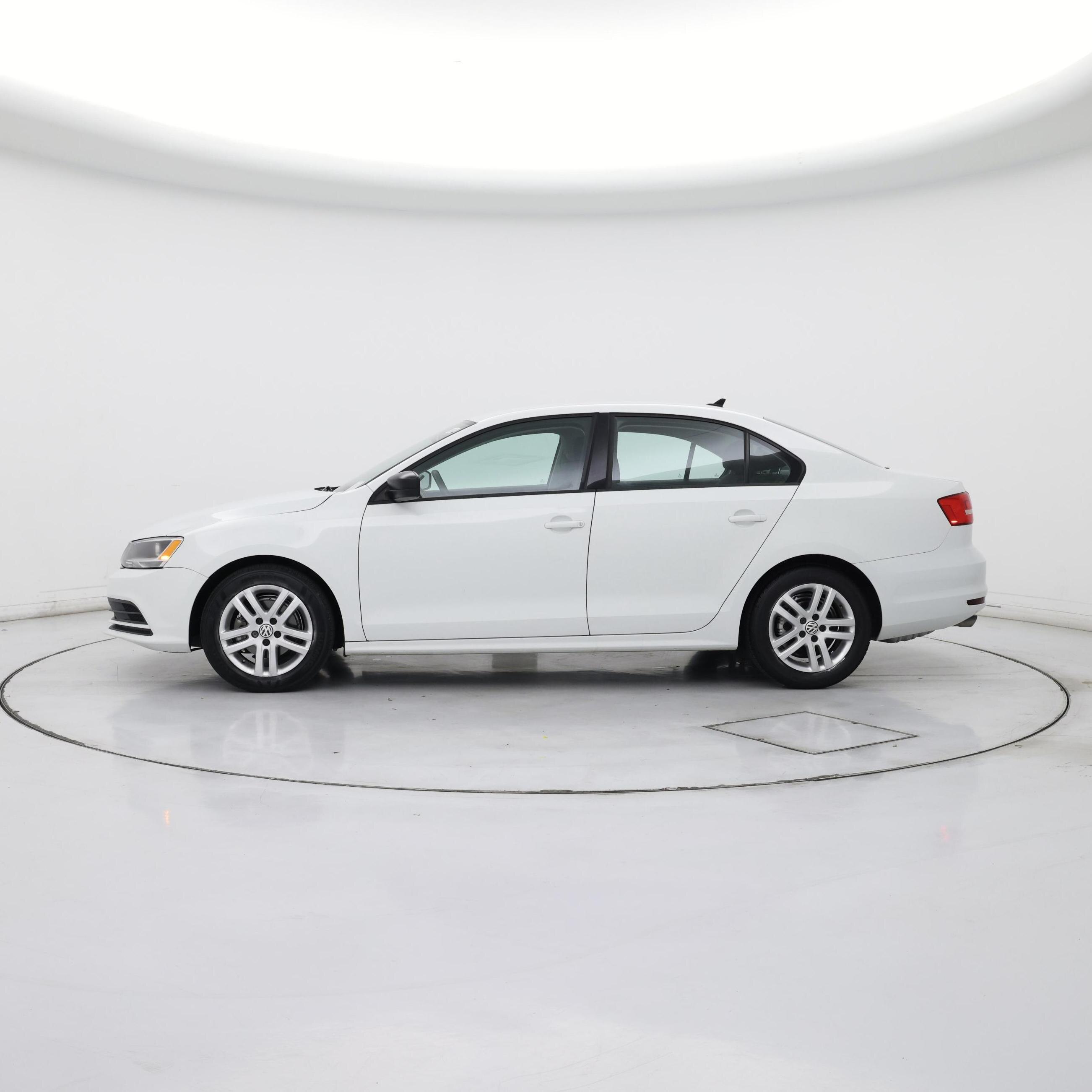 Thumbnail: 2015 Volkswagen Jetta - 3