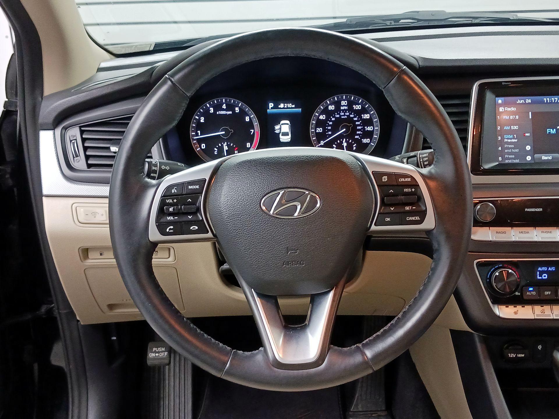 Thumbnail: 2019 Hyundai Sonata - 10