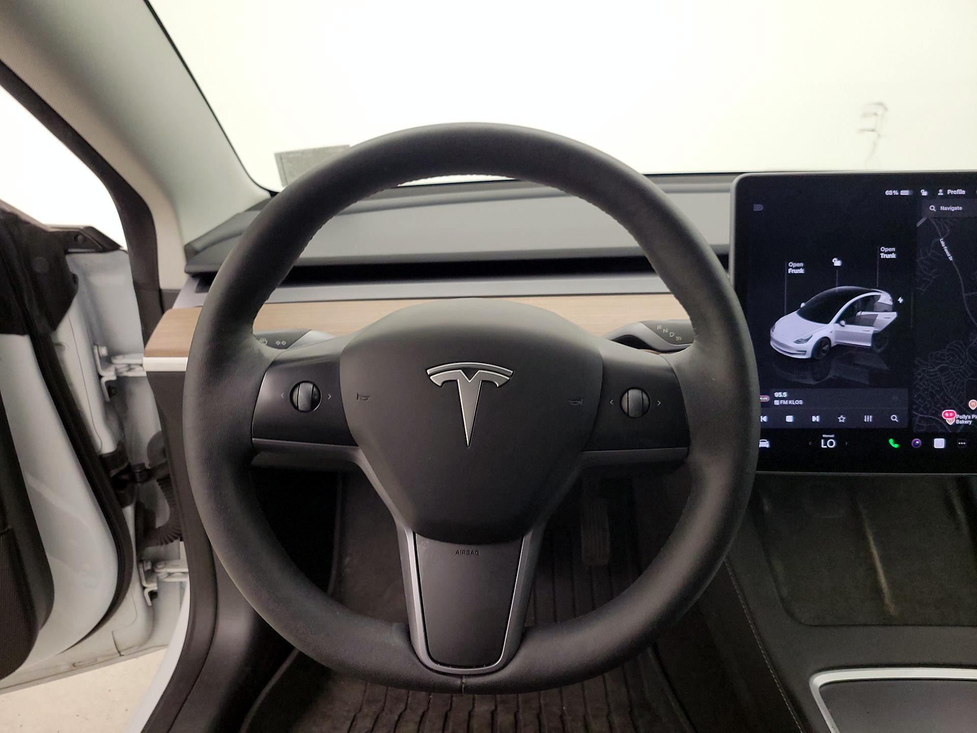 Thumbnail: 2023 Tesla Model 3 - 10